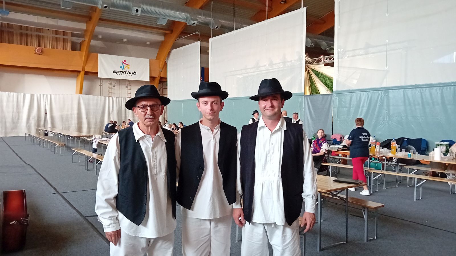 MATEJ MAĐARIĆ Bisernicom i osmijehom osvajam srca publike diljem Međimurja (2) MATEJ MAĐARIĆ Bisernicom i osmijehom osvajam srca publike diljem Međimurja (2)