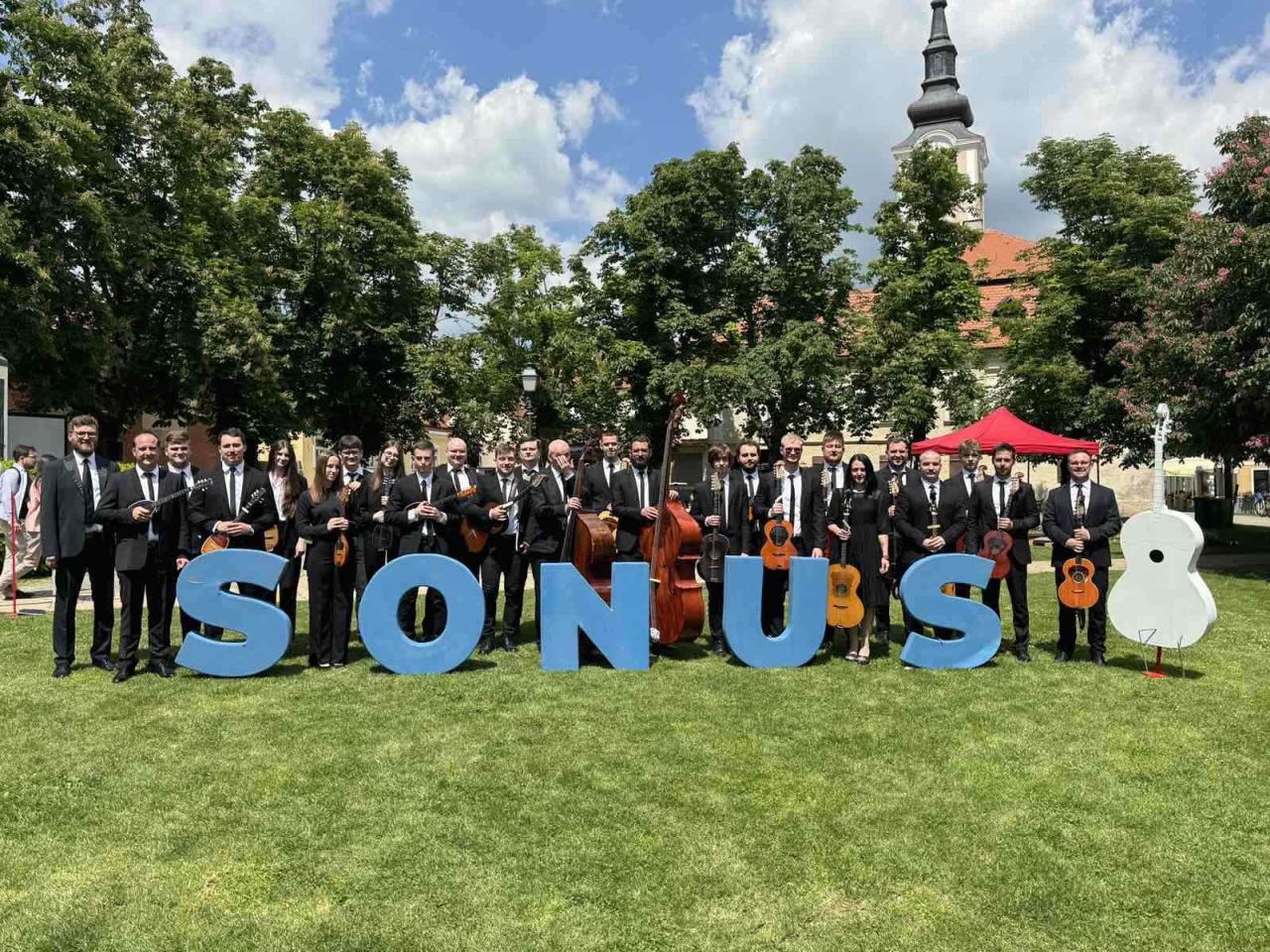 MATEJ MAĐARIĆ Bisernicom i osmijehom osvajam srca publike diljem Međimurja (6) MATEJ MAĐARIĆ Bisernicom i osmijehom osvajam srca publike diljem Međimurja (6)