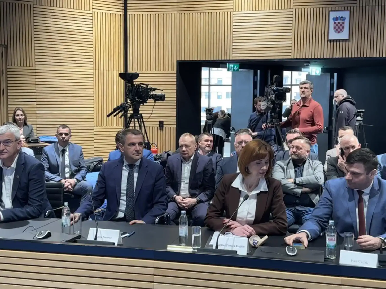 MEĐIMURSKI SPORT Od nogometnih terena do dvorana Pola milijuna eura za sportske projekte (14) MEĐIMURSKI SPORT Od nogometnih terena do dvorana Pola milijuna eura za sportske projekte (14)