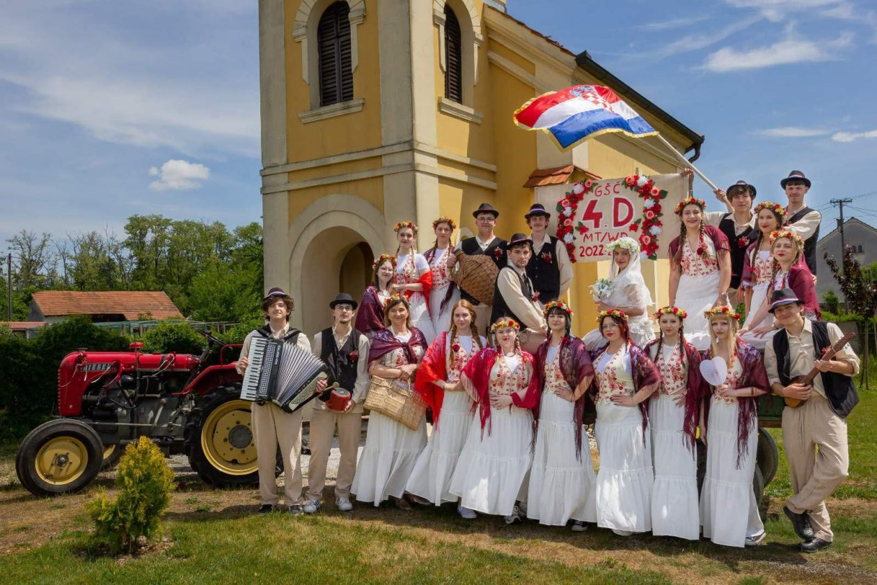 MEĐIMURSKI SVATI Graditeljska škola čakovec maturanti (4)