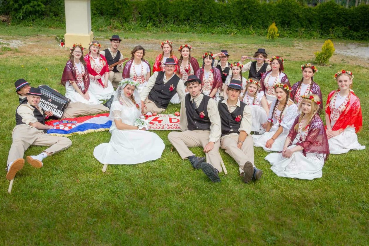 MEĐIMURSKI SVATI Graditeljska škola čakovec maturanti (8)