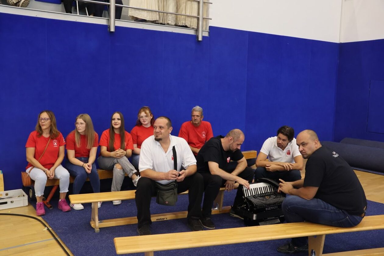 MEĐUNARODNI SUSRET Strahoninec ugostio folkloraše iz Hrvatske i susjednih zemalja (15)