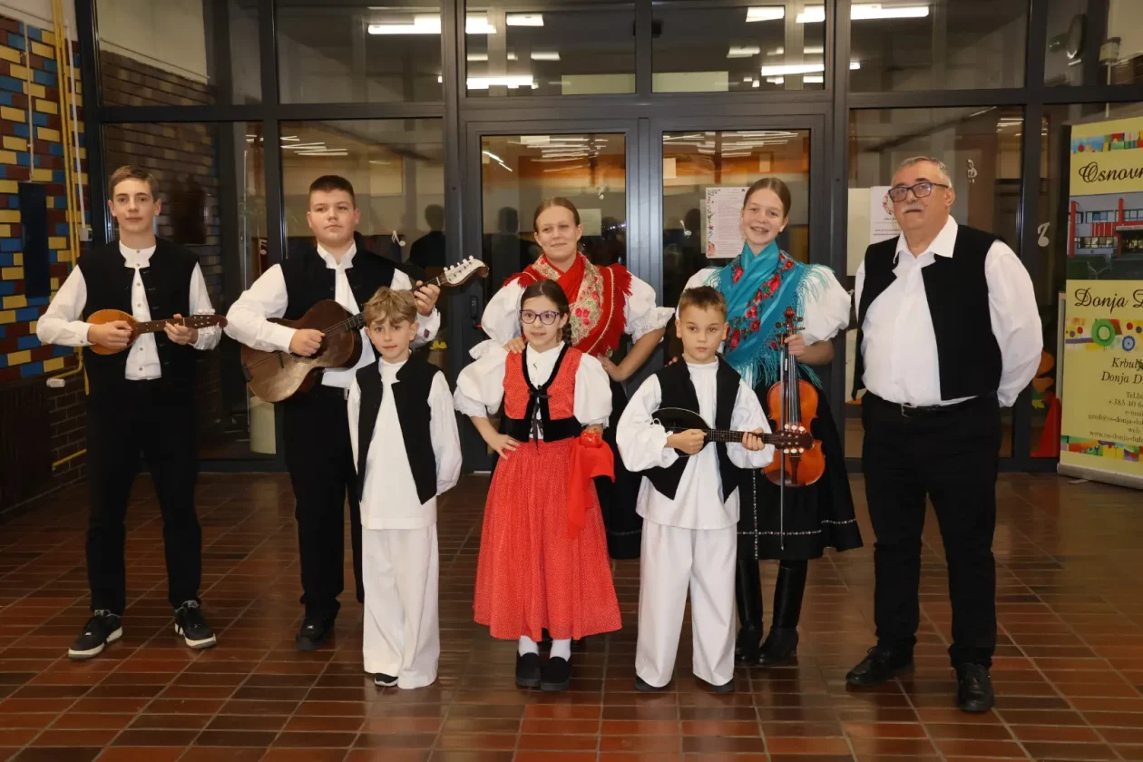 MEMORIJAL “DECA, MOJA DECA” Teta Liza (81)