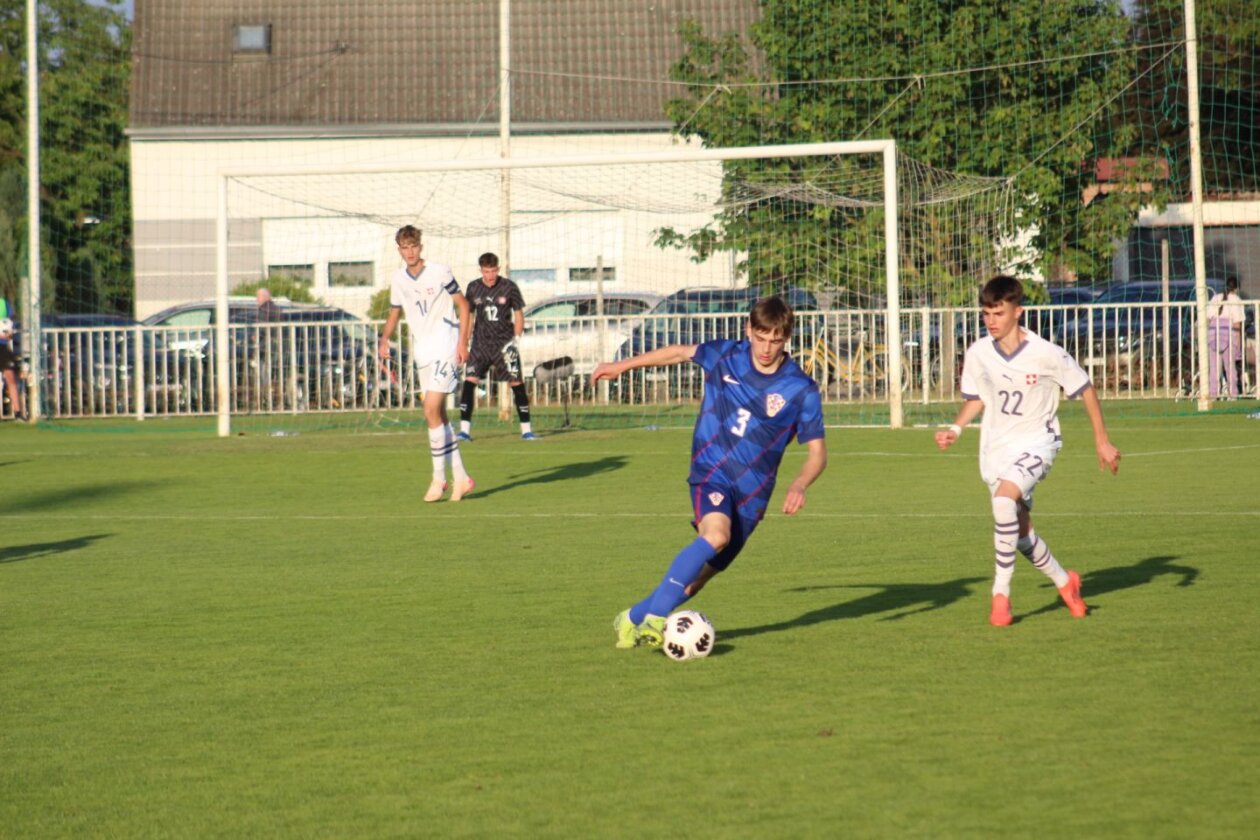 MEMORIJAL ‘VLATKO MARKOVIĆ’ Hrvatska U-15 slavila protiv Švicarske na otvaranju turnira (76) MEMORIJAL ‘VLATKO MARKOVIĆ’ Hrvatska U-15 slavila protiv Švicarske na otvaranju turnira (76)
