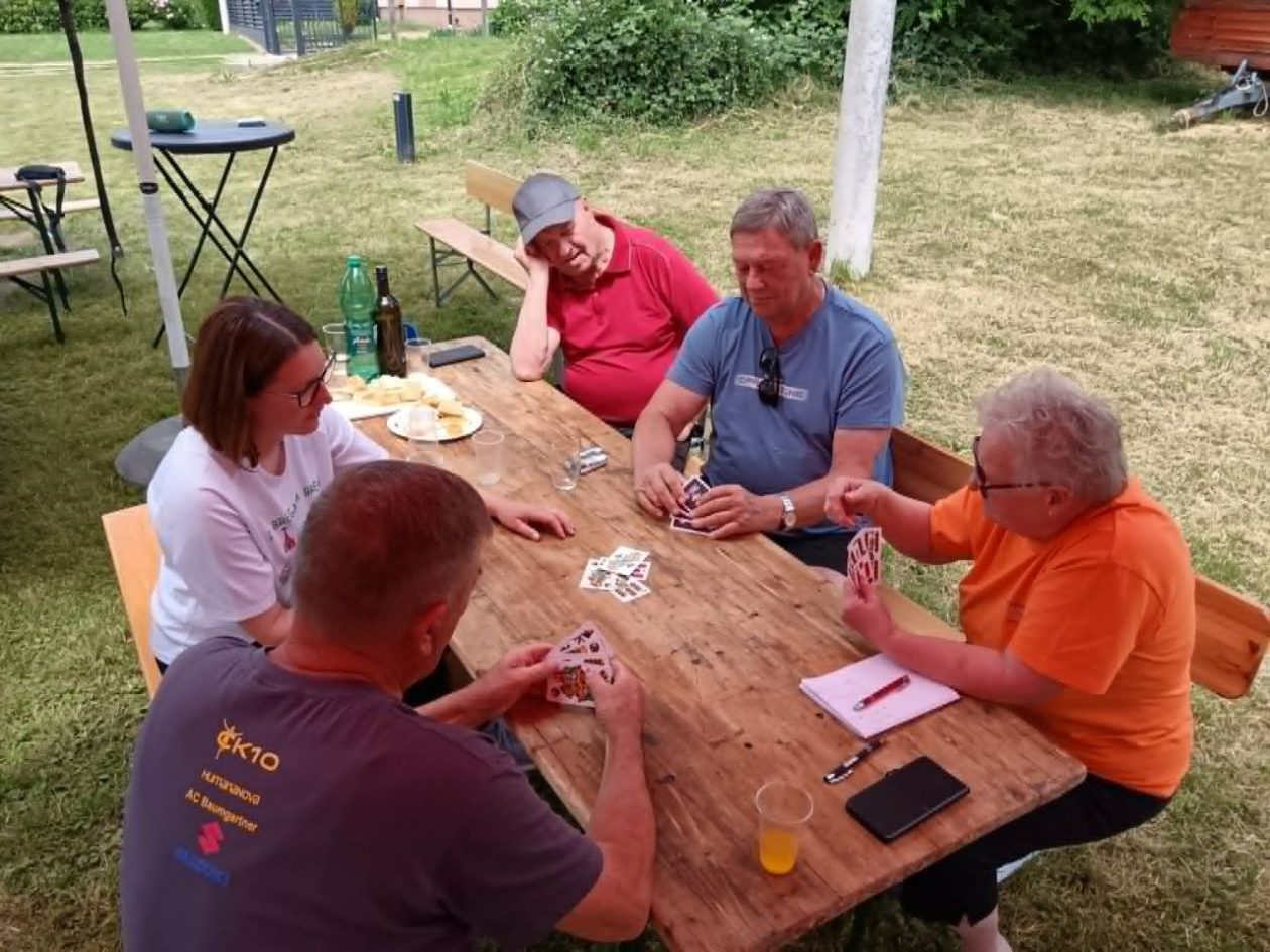 MIHOVLJAN Susjedi u ulici Marka Kovača pokazali kako izgleda pravo dobrosusjedsko druženje (5)