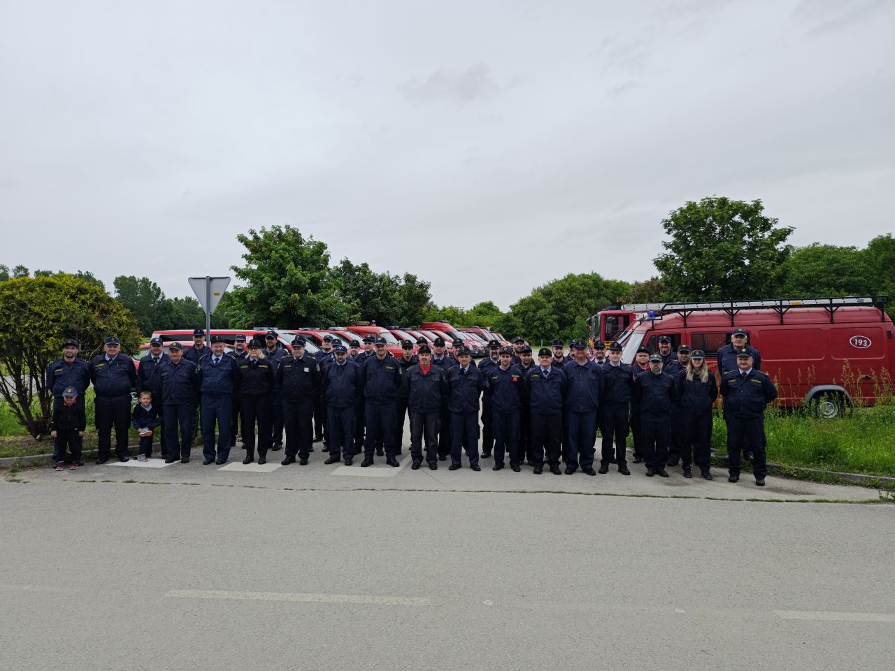 MIMOHOD VOZILA Defile kroz Čakovec obilježio kraj svibnja, mjeseca zaštite od požara (27)