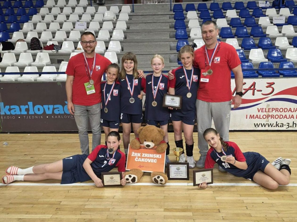 MINI RUKOMET Veliki uspjeh malih Zrinskica – srebro zlatnog sjaja u Karlovcu (1)