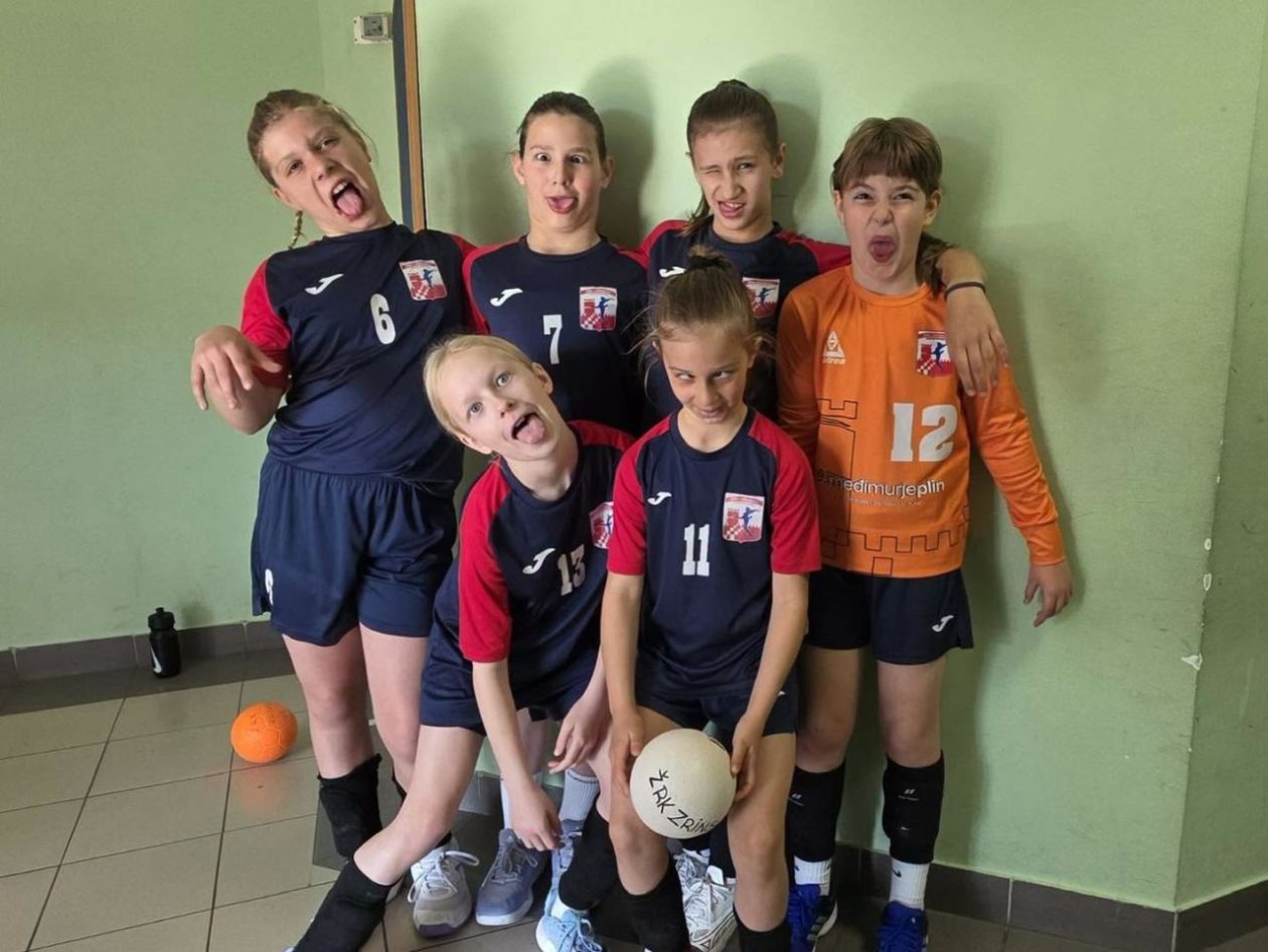 MINI RUKOMET Veliki uspjeh malih Zrinskica – srebro zlatnog sjaja u Karlovcu (6)