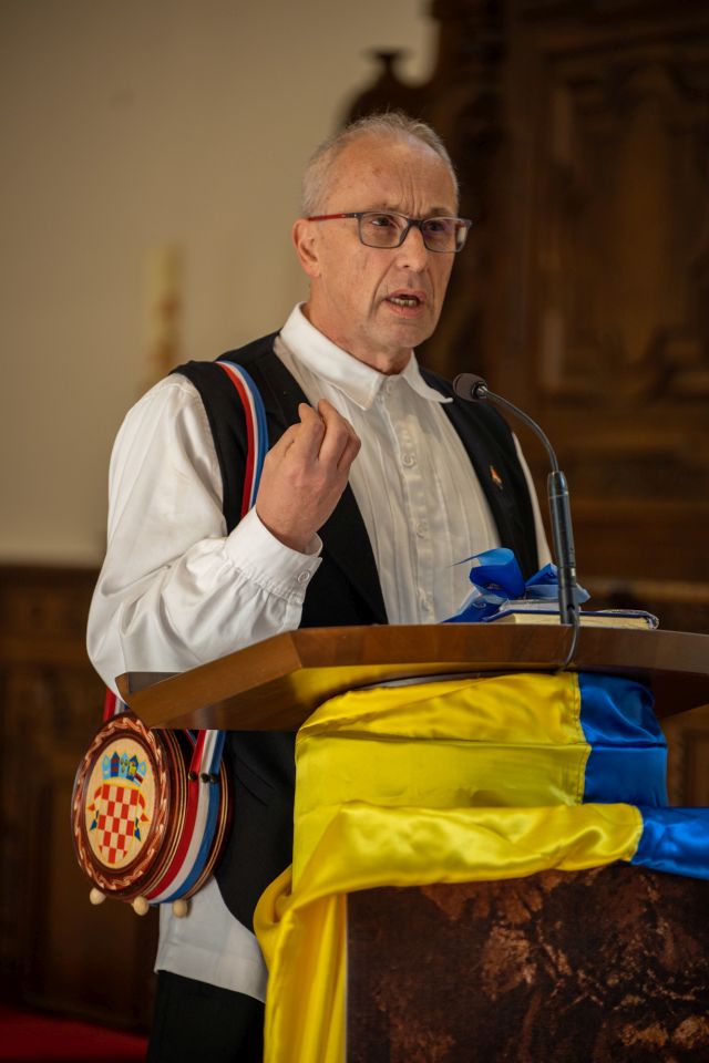 MISNO SLAVLJE KUD Mihovljan svojim folklorom razveselio Hrvate u Željeznom (9)