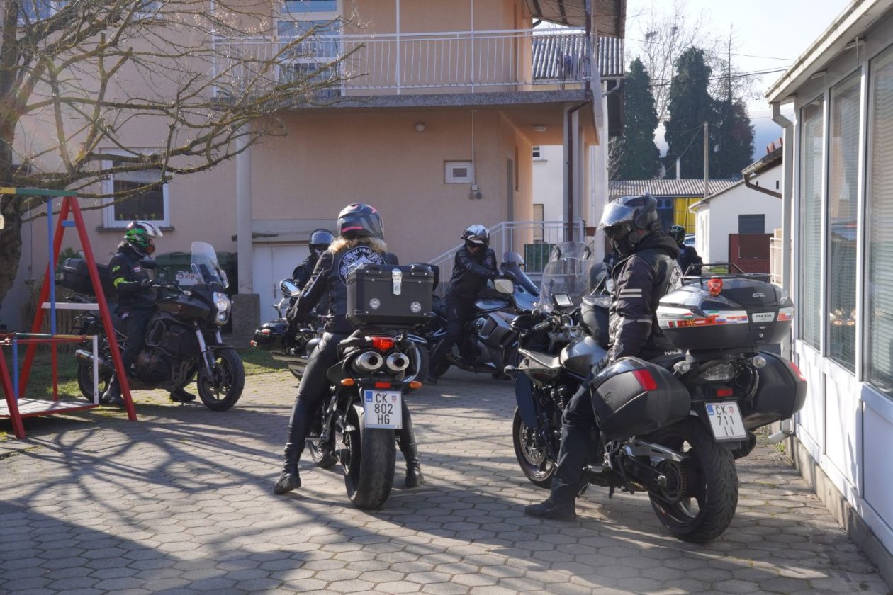 MK Pikač donacija Dnevni boravak djece dr Antun Bogdan (2) MK Pikač donacija Dnevni boravak djece dr Antun Bogdan (2)