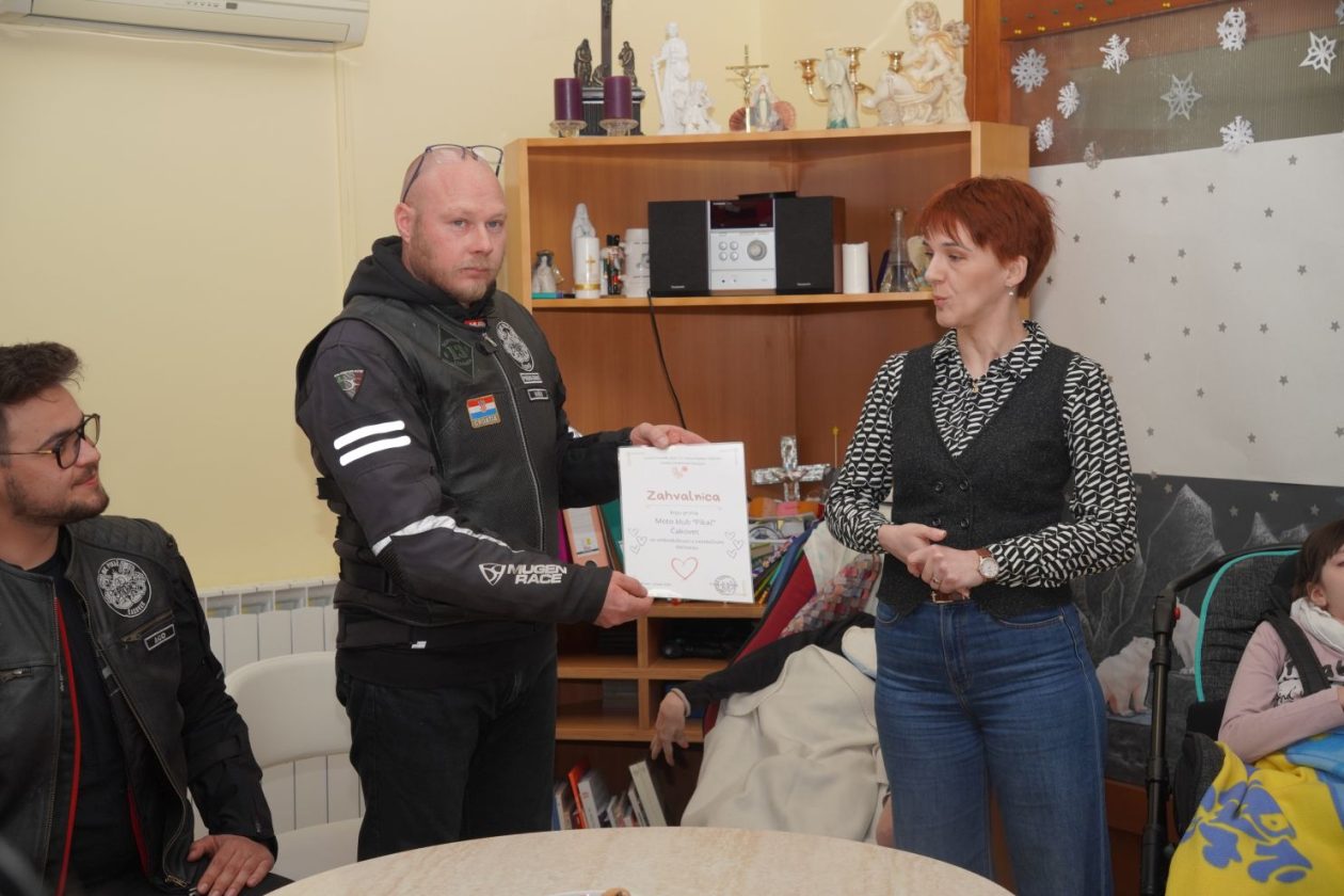 MK Pikač donacija Dnevni boravak djece dr Antun Bogdan (24) MK Pikač donacija Dnevni boravak djece dr Antun Bogdan (24)