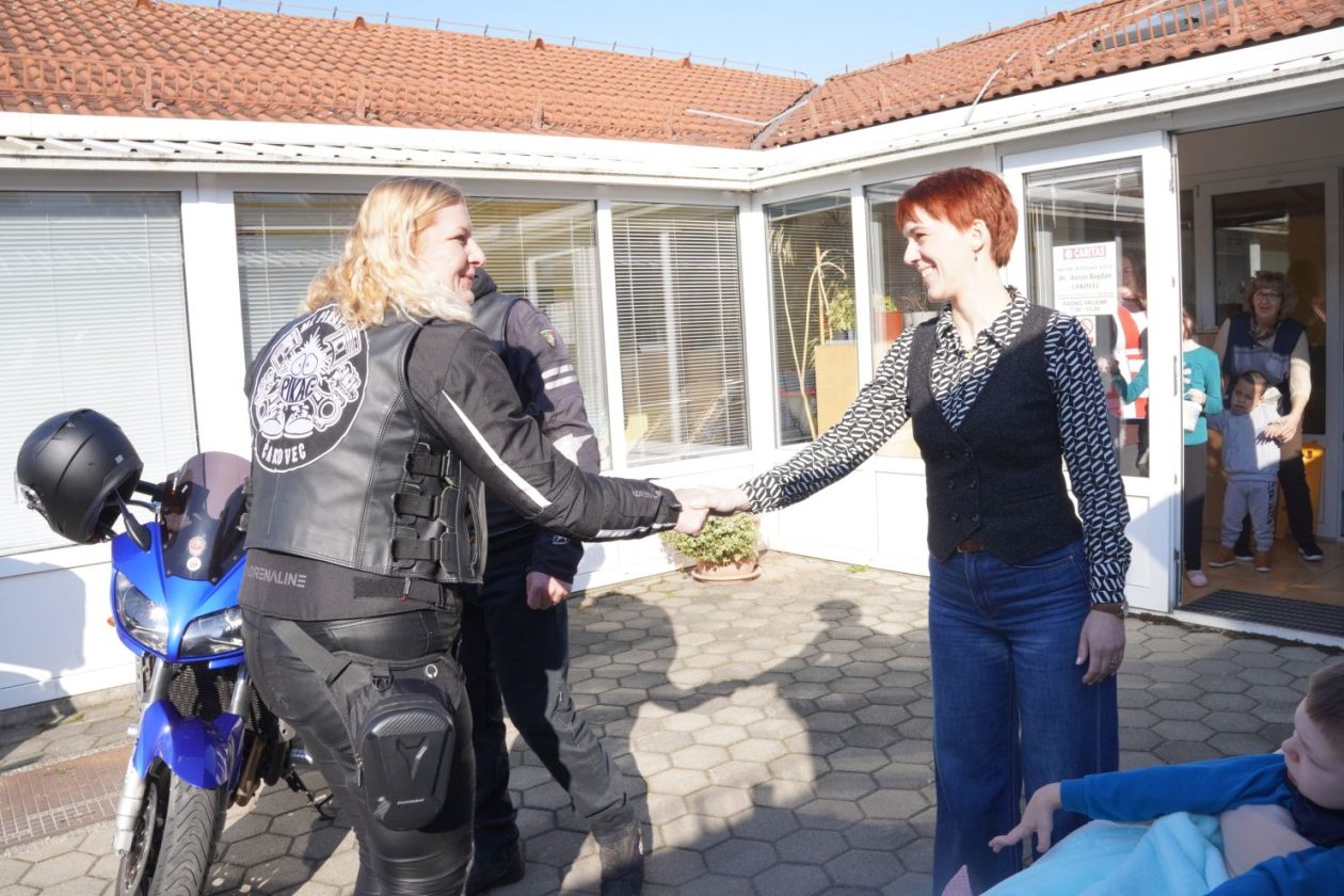 MK Pikač donacija Dnevni boravak djece dr Antun Bogdan (6) MK Pikač donacija Dnevni boravak djece dr Antun Bogdan (6)