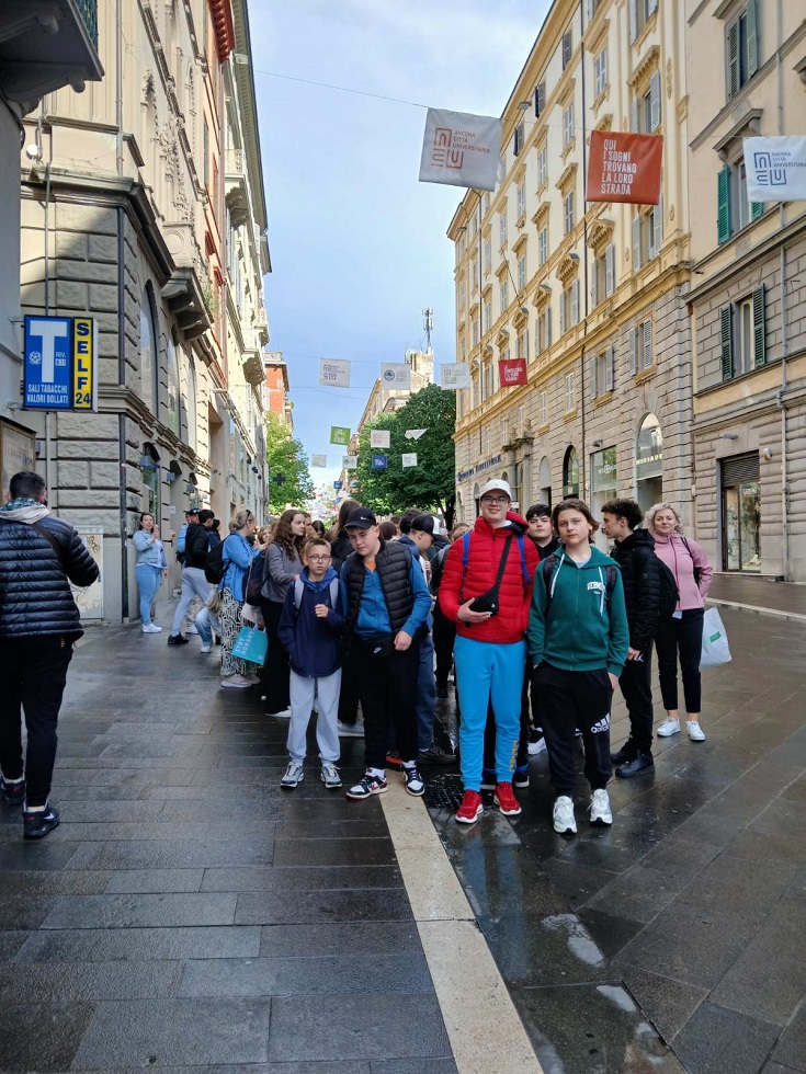 MLADI GEOGRAFI Četiri dana u Italiji Učenici III. OŠ Čakovec u posjetu moliškim Hrvatima (4)