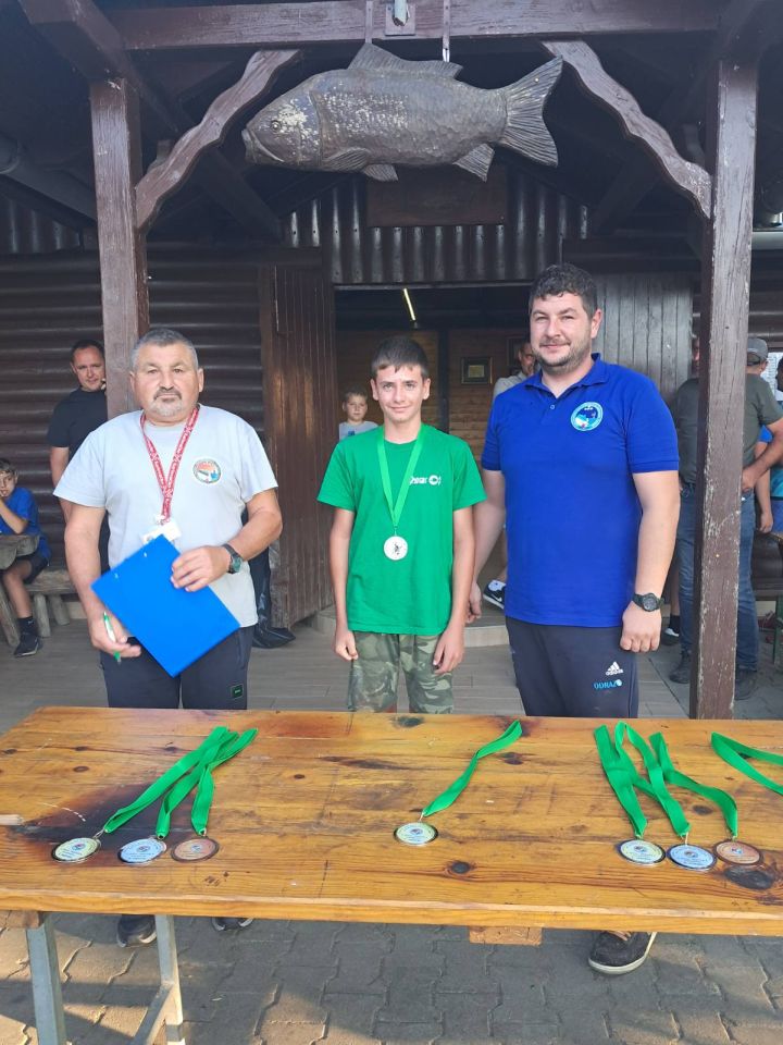 MLADI RIBIČI Održano peto kolo Lige Mladeži 2025. u ribolovu udicom na plovak (11) MLADI RIBIČI Održano peto kolo Lige Mladeži 2025. u ribolovu udicom na plovak (11)