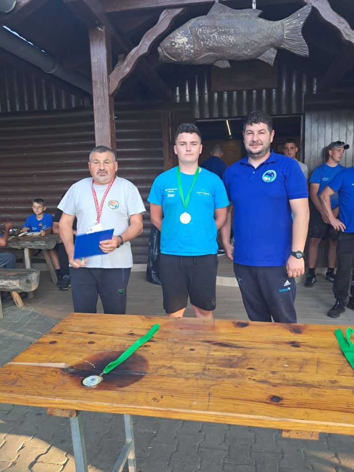 MLADI RIBIČI Održano peto kolo Lige Mladeži 2025. u ribolovu udicom na plovak (16) MLADI RIBIČI Održano peto kolo Lige Mladeži 2025. u ribolovu udicom na plovak (16)