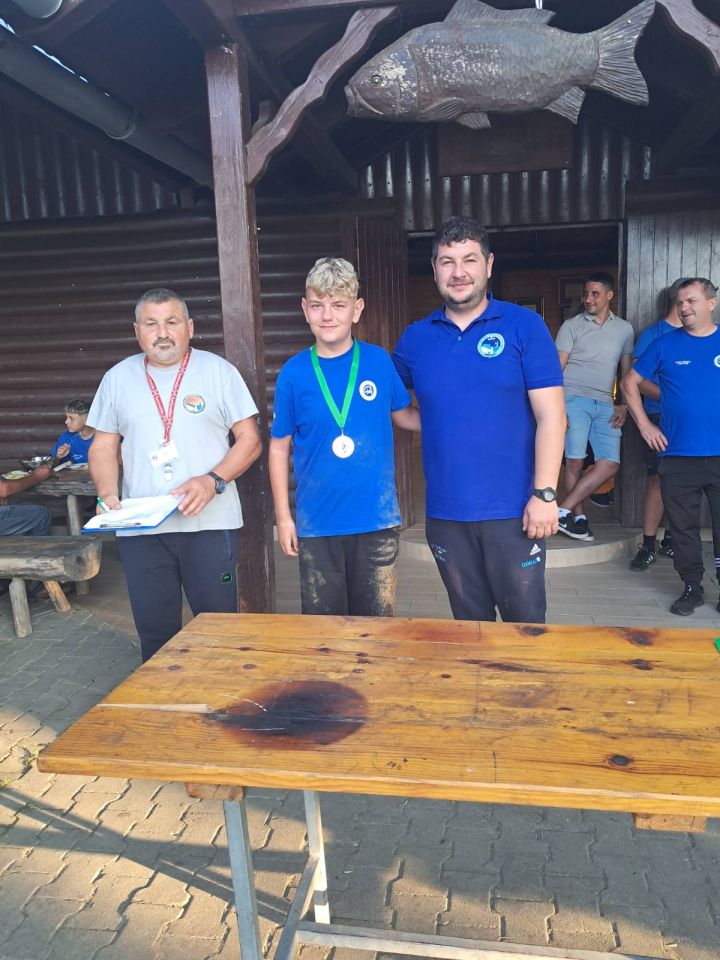 MLADI RIBIČI Održano peto kolo Lige Mladeži 2025. u ribolovu udicom na plovak (8) MLADI RIBIČI Održano peto kolo Lige Mladeži 2025. u ribolovu udicom na plovak (8)