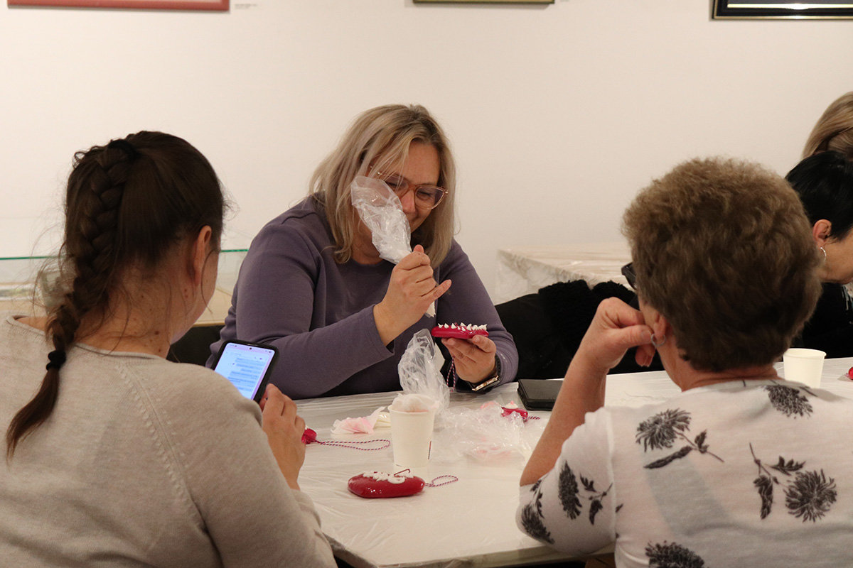 MMČ Humana Nova (2) MMČ Humana Nova (2)