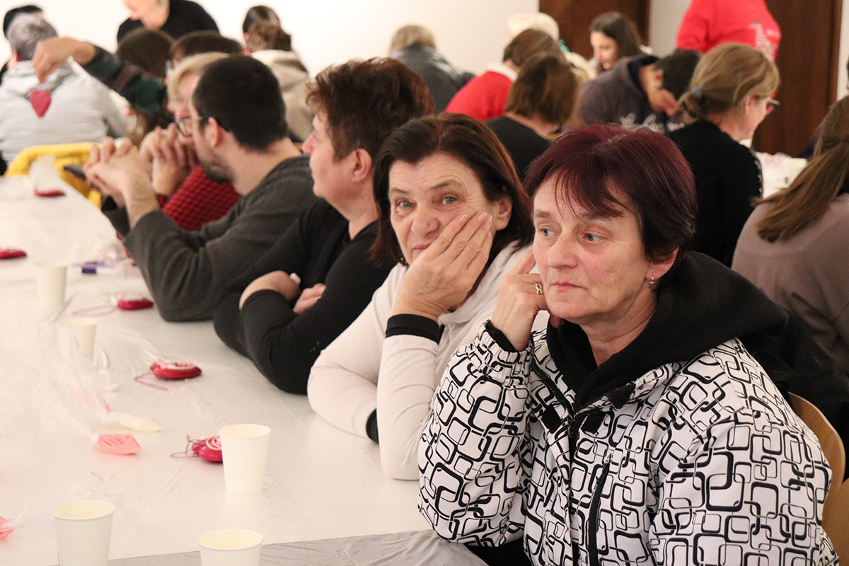 MMČ Humana Nova (3) MMČ Humana Nova (3)