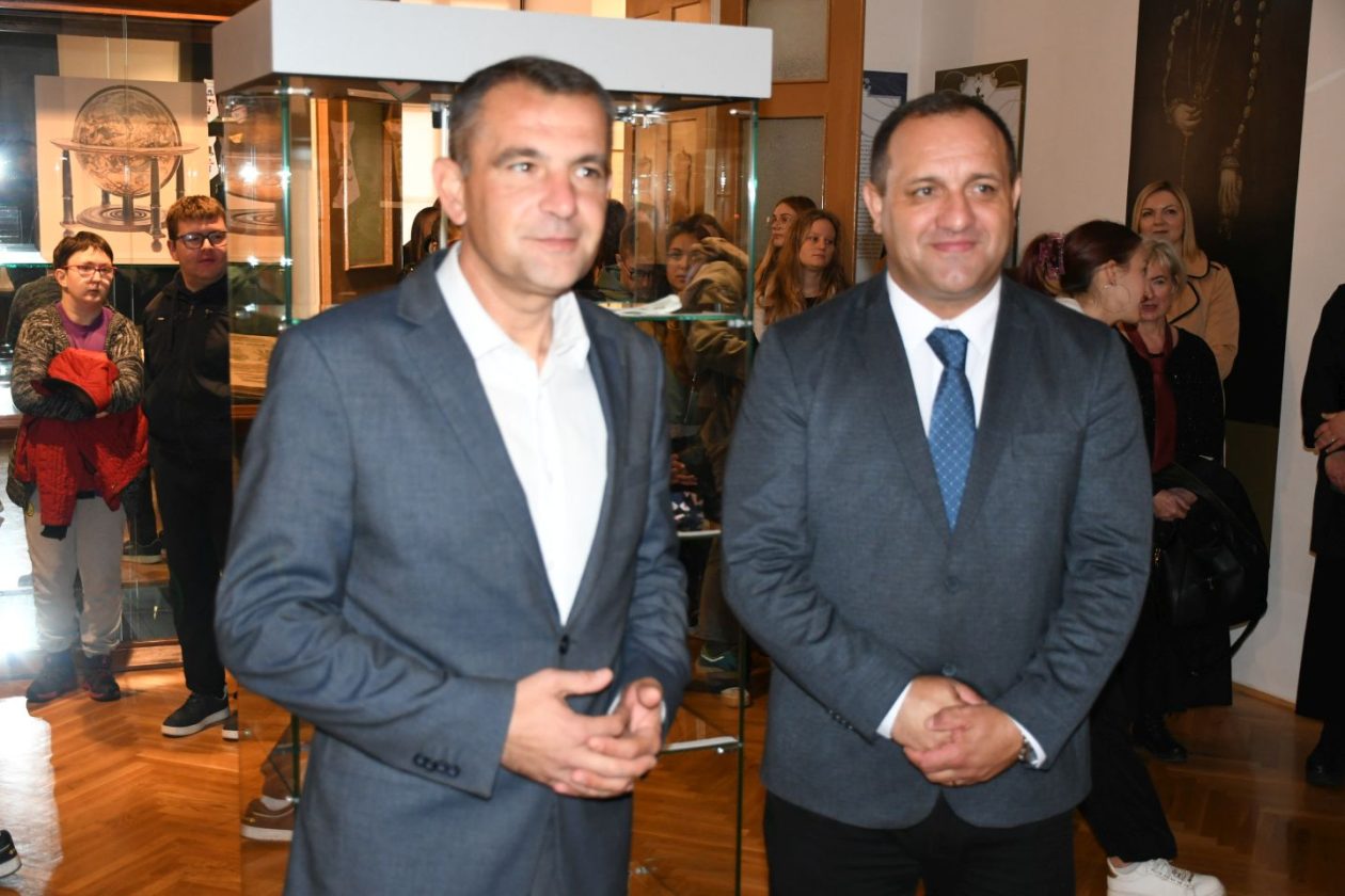 Matija Posavec i Elvis Kralj