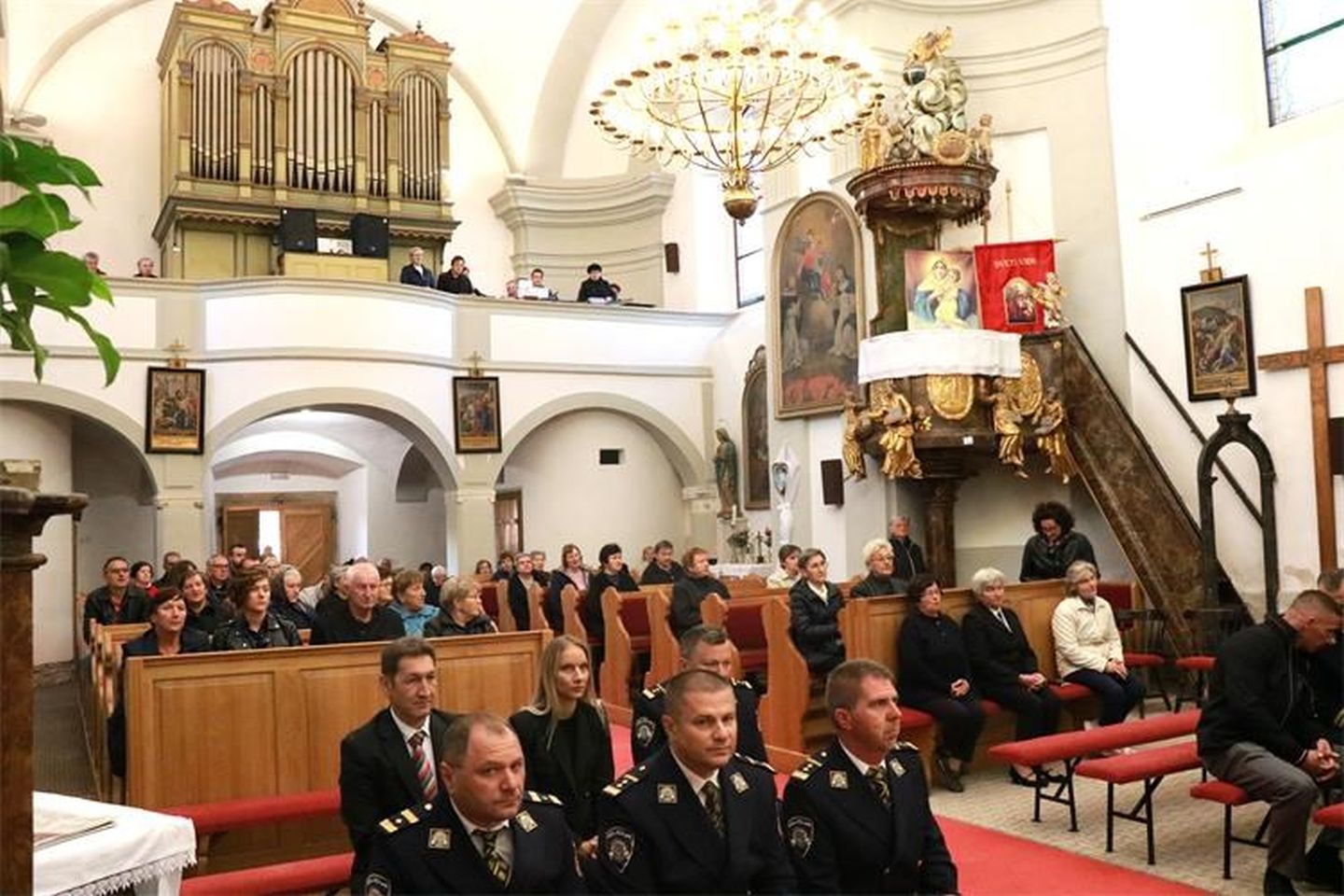 MOLITVA ZA ČUVARE MIRA Policija proslavila Dan policije i 12 godina kapelanije sv. Franje (5)