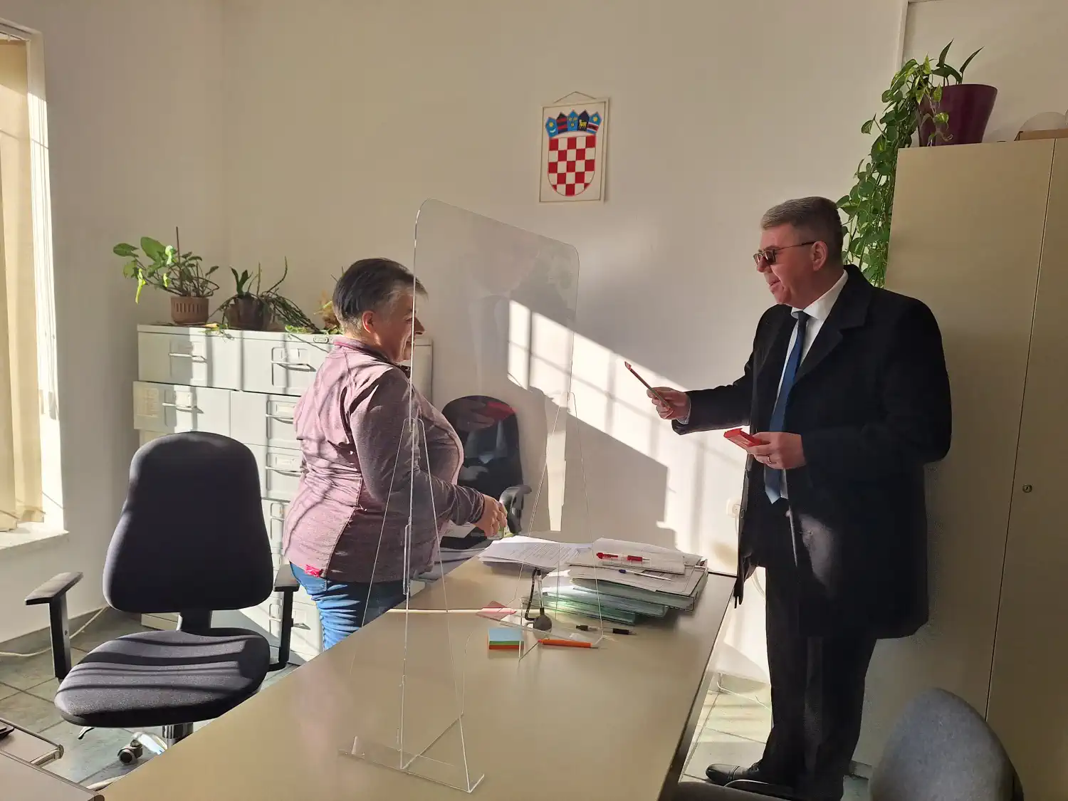 MURSKO SREDIŠĆE Gradonačelnik Srpak zahvalio službama na suradnji i poželio uspješnu 2025. godinu (6)