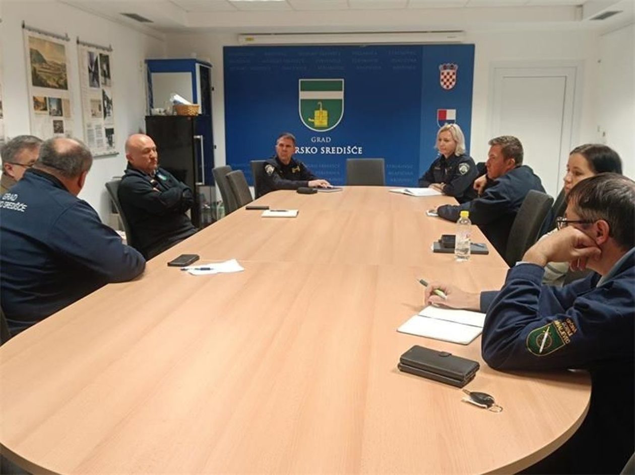 MURSKO SREDIŠĆE Održan sastanak komunalnih redara i policije s ciljem bolje suradnje na terenu (1)
