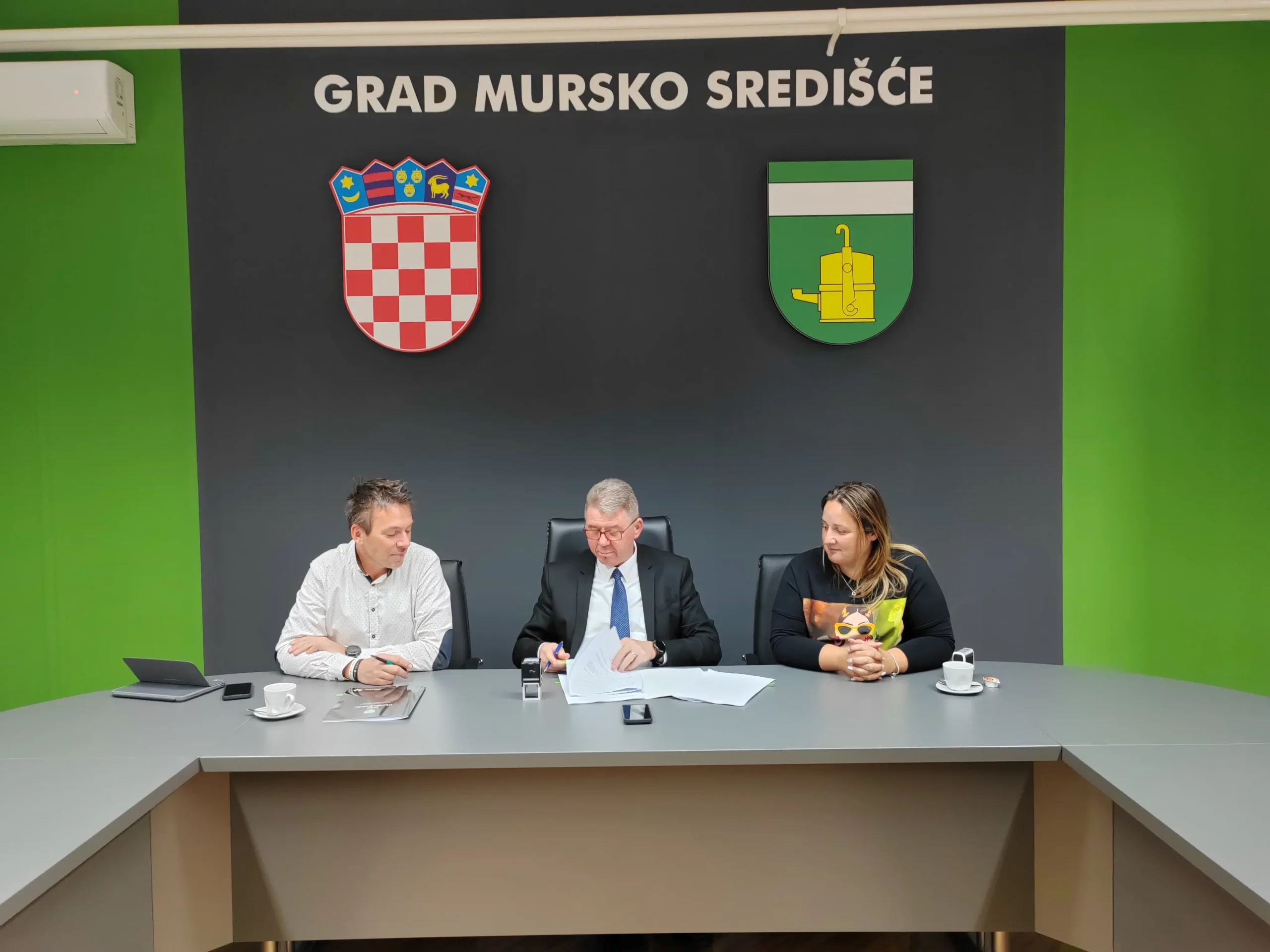 MURSKO SREDIŠĆE Potpisan ugovor o radovima na zamjeni poda u sportskoj dvorani (1)