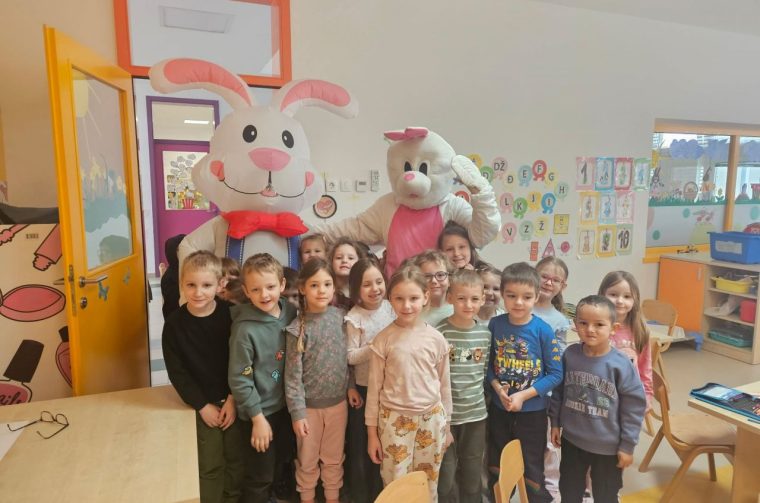 MURSKO SREDIŠĆE Uskrsni zec i zečica posjetili su mališane u Dječjem vrtiću Maslačak (2)
