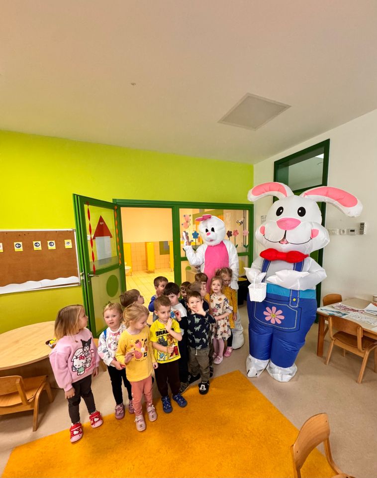 MURSKO SREDIŠĆE Uskrsni zec i zečica posjetili su mališane u Dječjem vrtiću Maslačak (3)