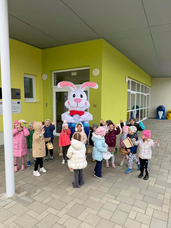 MURSKO SREDIŠĆE Uskrsni zec i zečica posjetili su mališane u Dječjem vrtiću Maslačak (4)