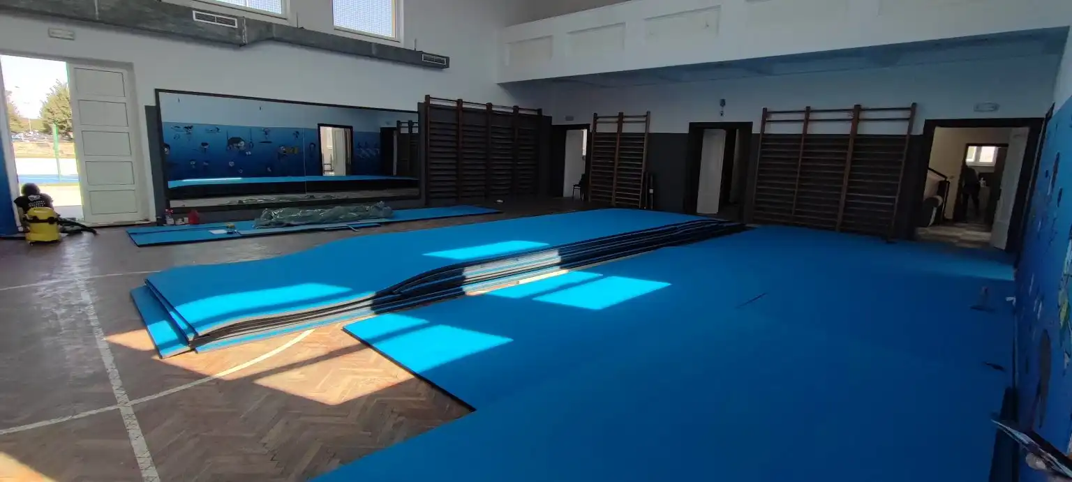 Macanov dom (2) Macanov dom (2)