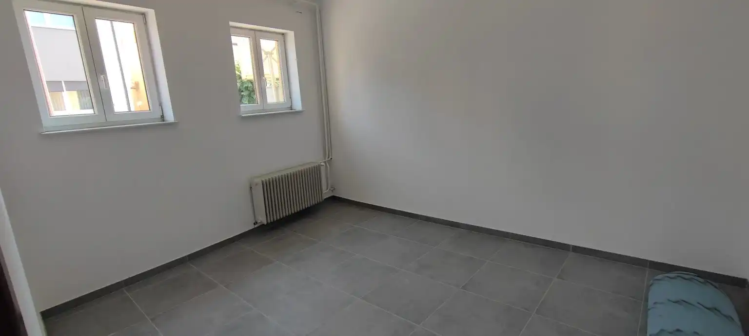 Macanov dom (22) Macanov dom (22)