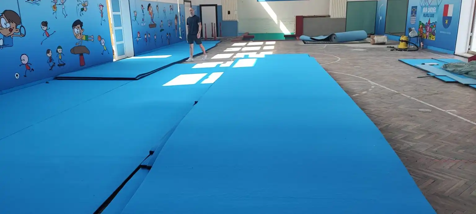 Macanov dom (3) Macanov dom (3)