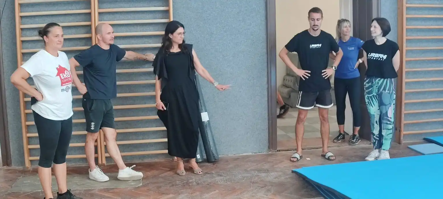 Macanov dom (9) Macanov dom (9)