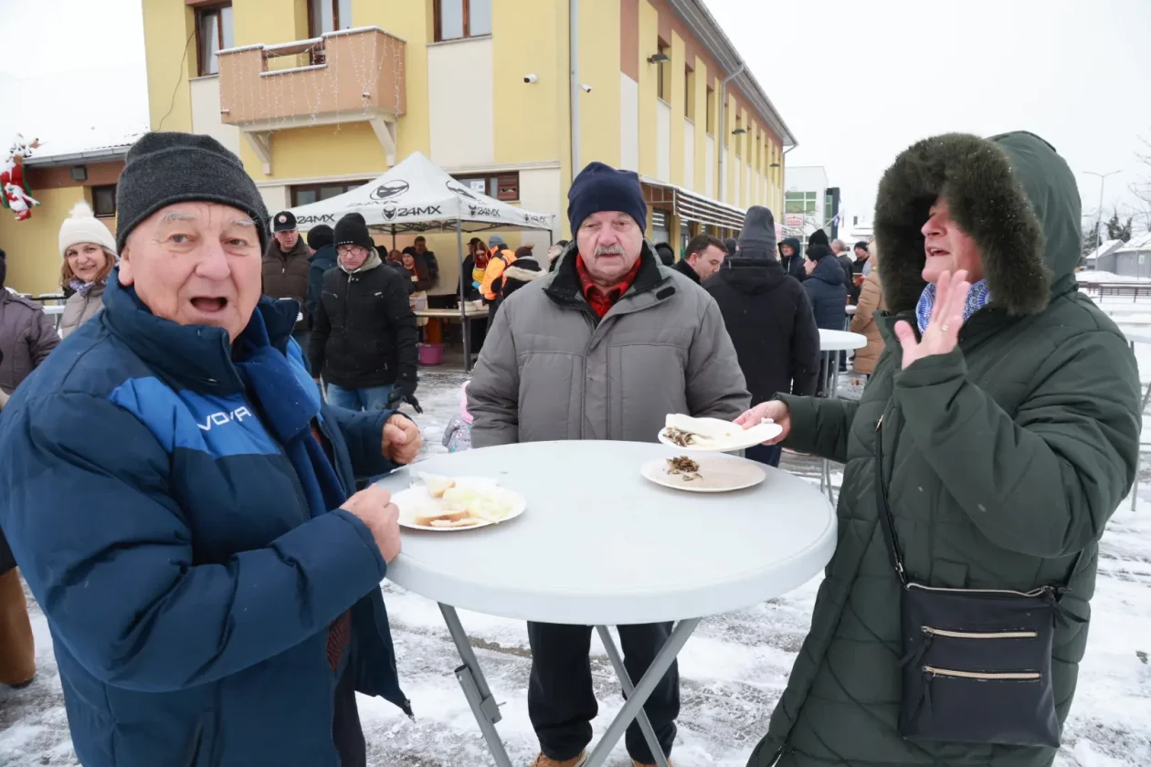 Mala Subotica podjela ribica – sveta tri kralja (10)