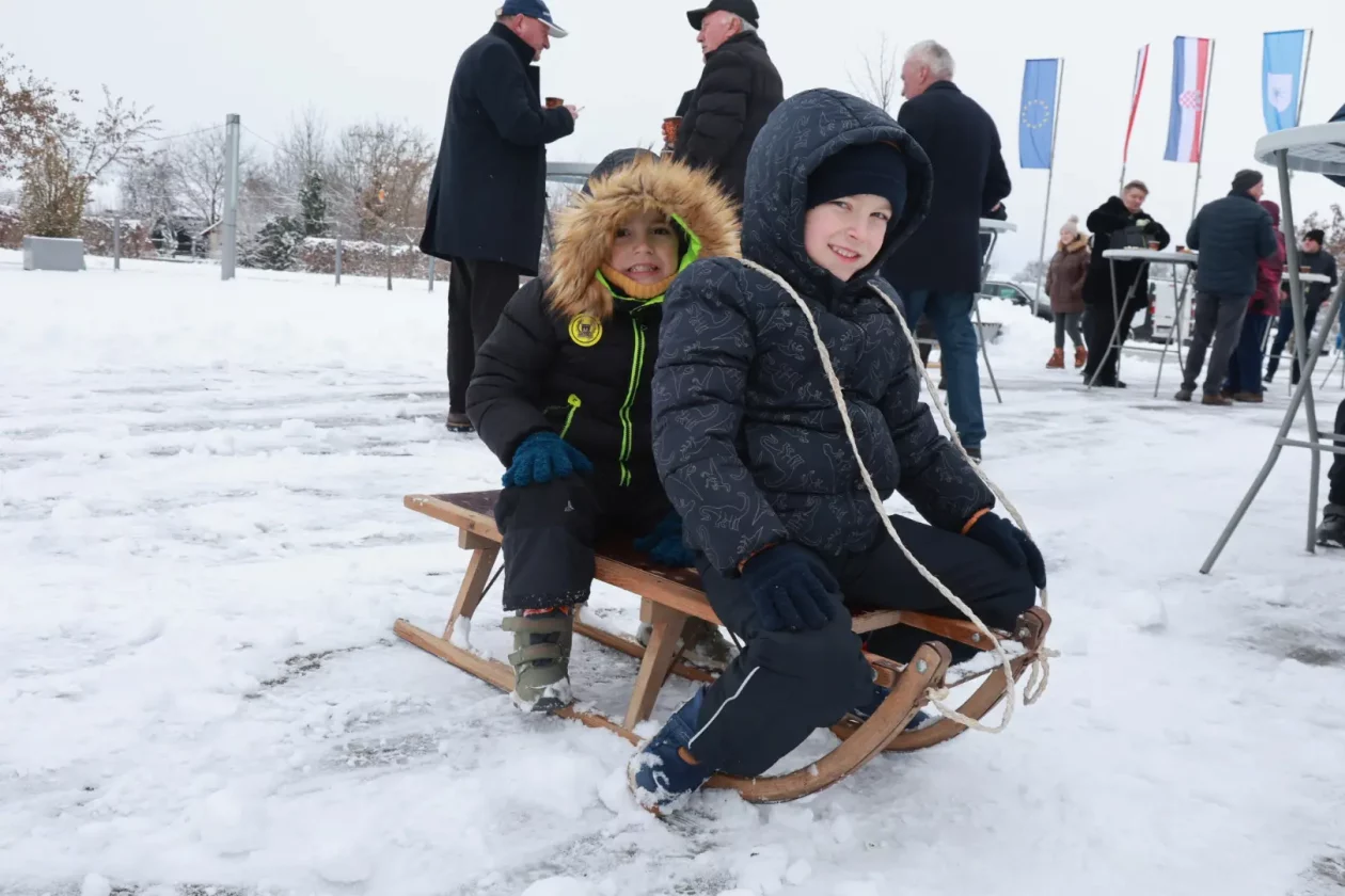 Mala Subotica podjela ribica – sveta tri kralja (29)
