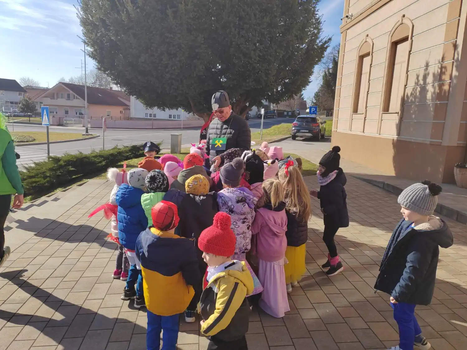 Male maškare ispred uprave GMS 2025 (13)