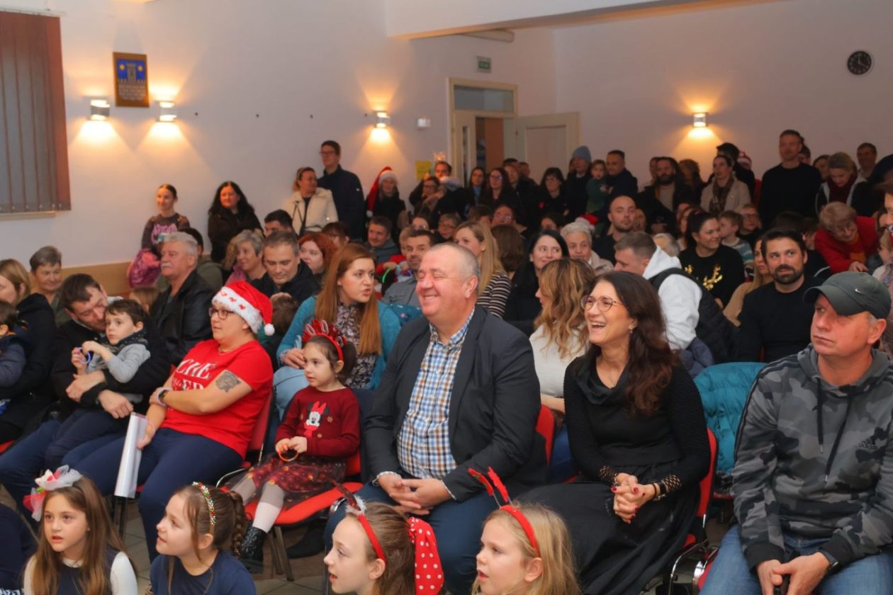Mali Advent u Mihovljanu okupio mještane u blagdanskom duhu (5)
