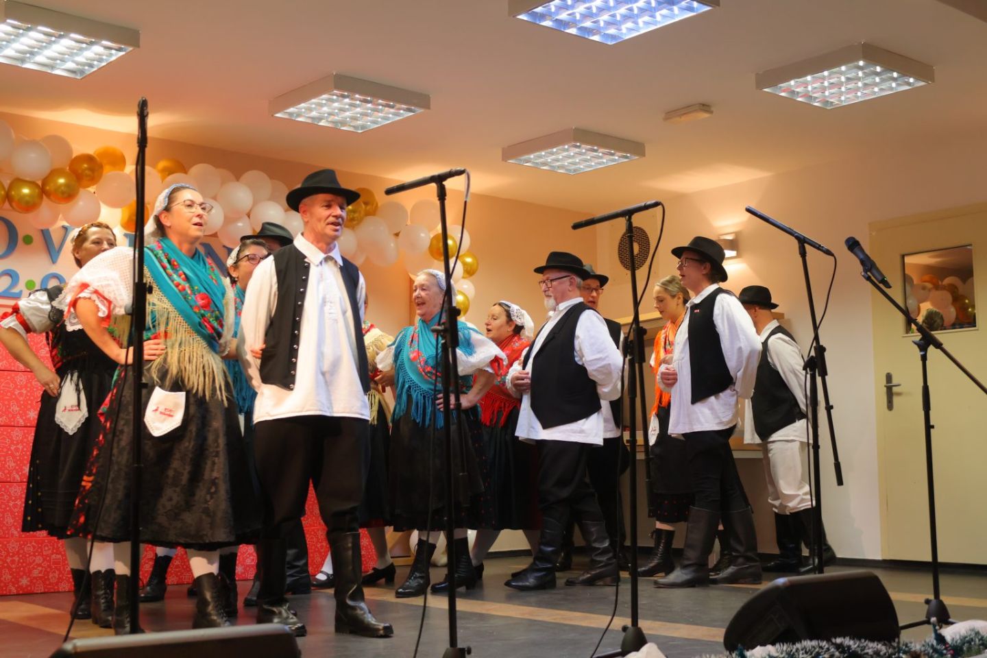 Mali Advent u Mihovljanu okupio mještane u blagdanskom duhu (7) Mali Advent u Mihovljanu okupio mještane u blagdanskom duhu (7)