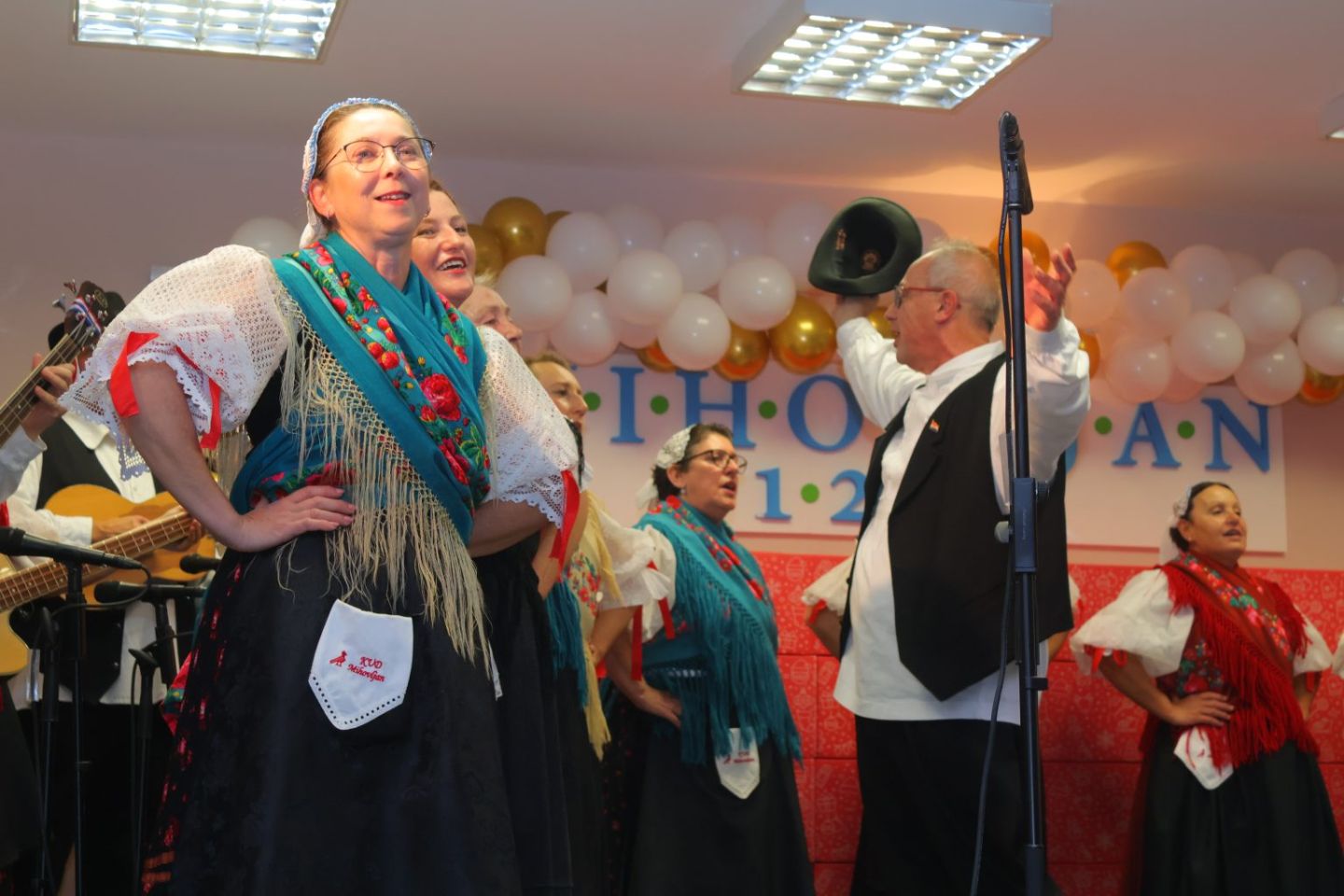 Mali Advent u Mihovljanu okupio mještane u blagdanskom duhu (9) Mali Advent u Mihovljanu okupio mještane u blagdanskom duhu (9)