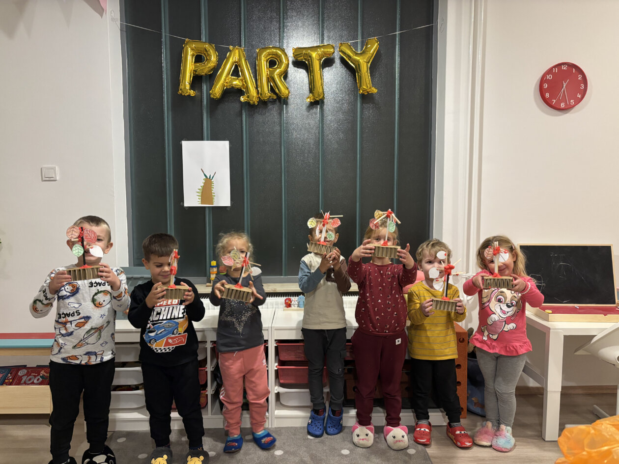 Mali istraživači Mali istraživači