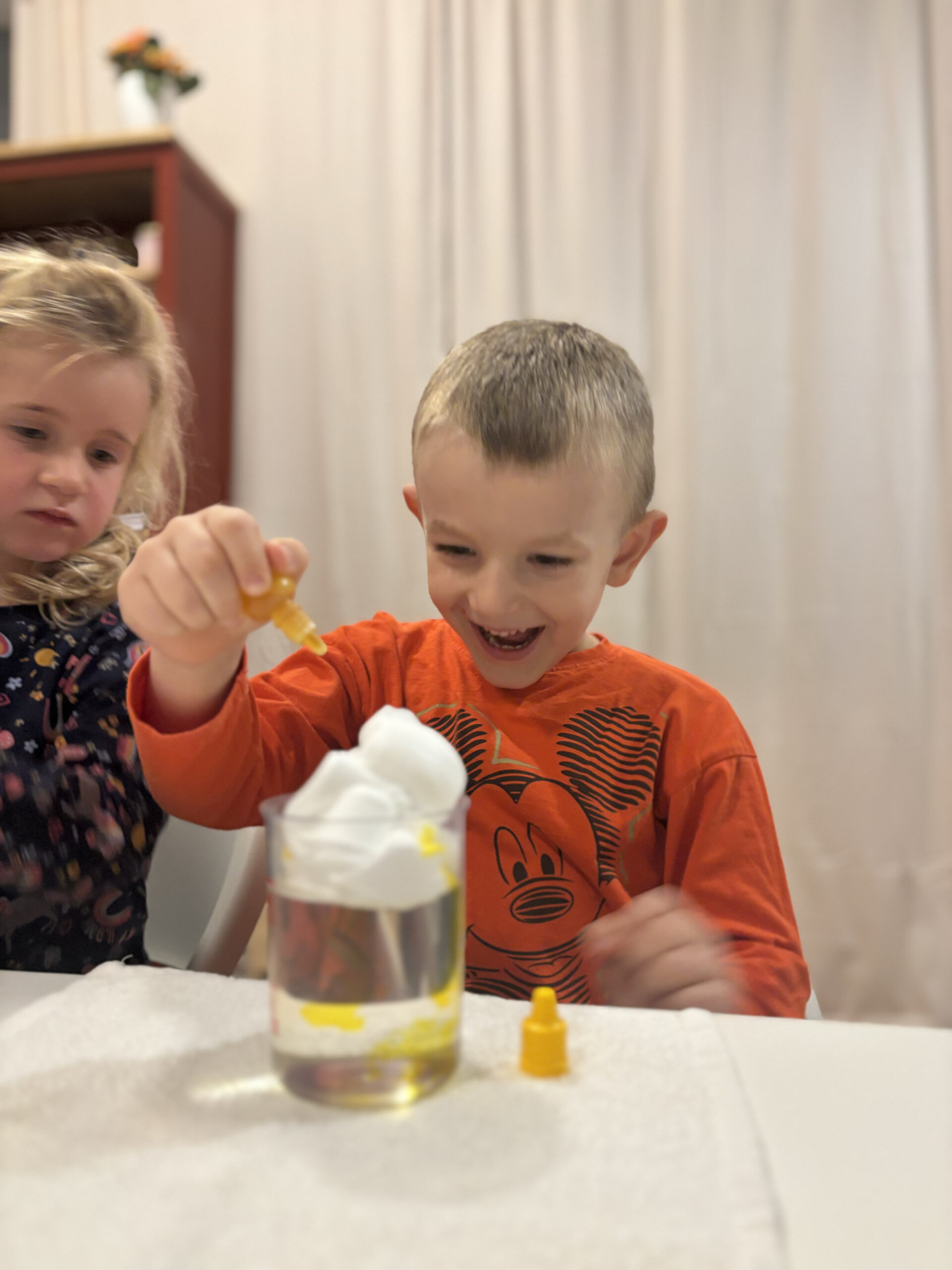 Mali istraživači 2 Mali istraživači 2