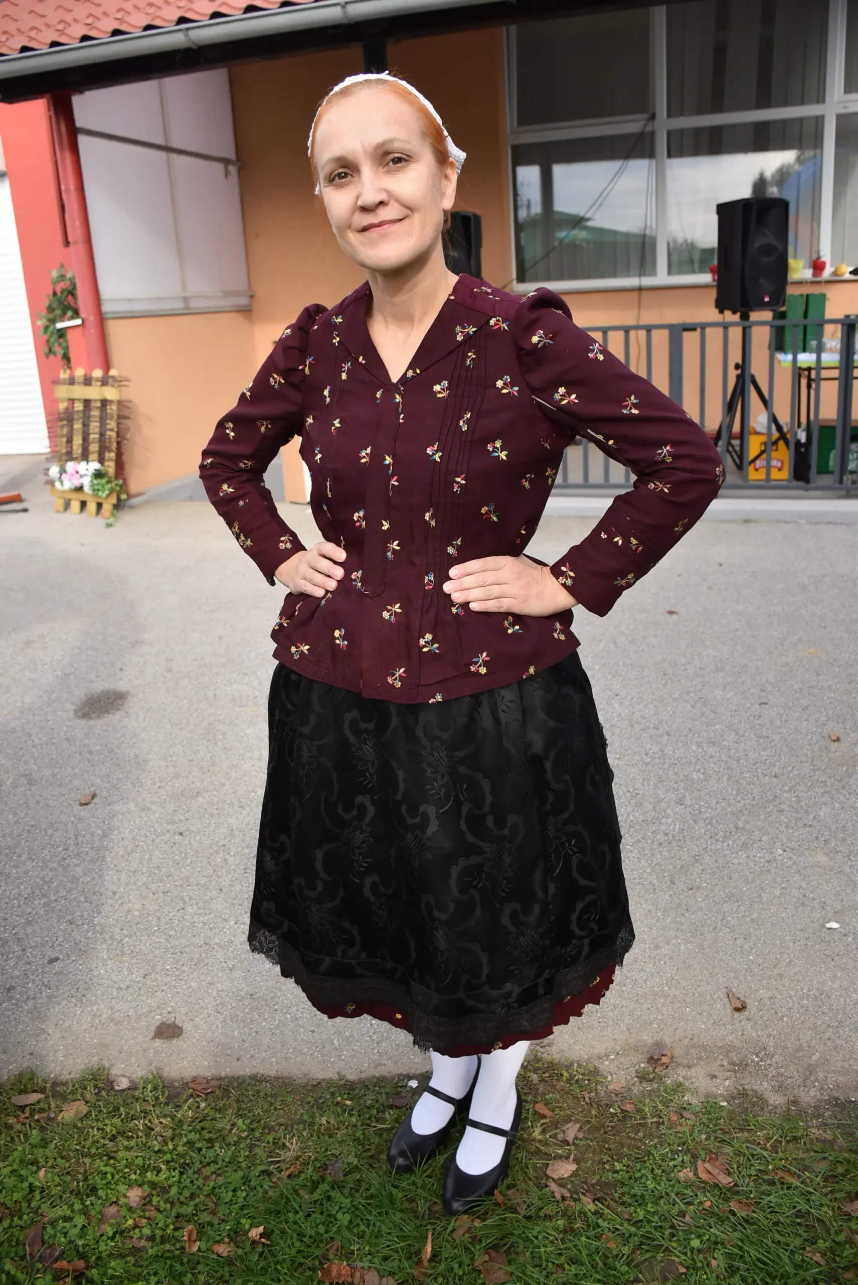 narodna nošnja “Mamičina škrija” u Gornjem Kraljevcu 2024 (30) narodna nošnja “Mamičina škrija” u Gornjem Kraljevcu 2024 (30)