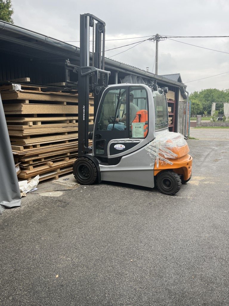 Manitu (3) (Medium) Manitu (3) (Medium)