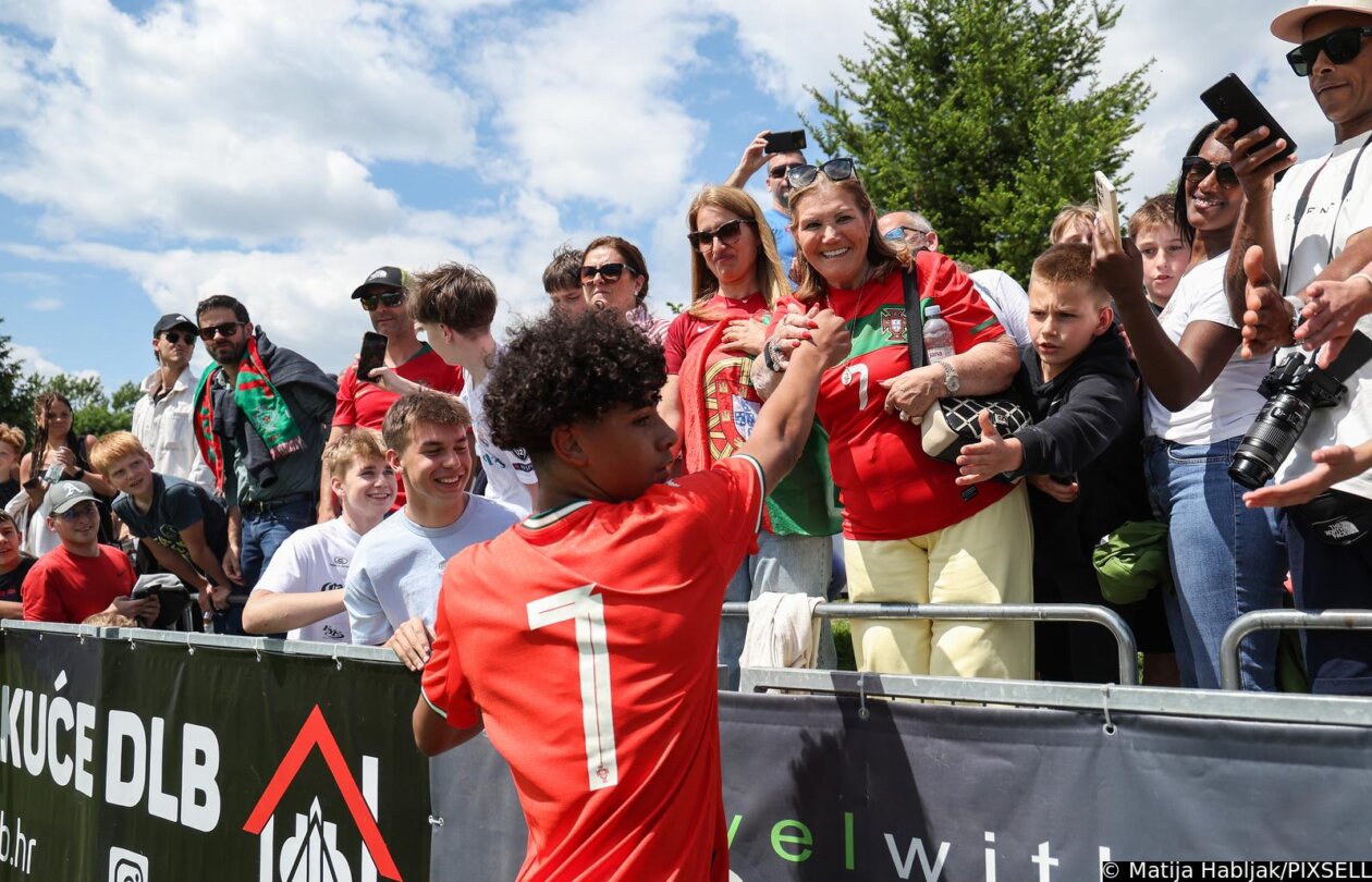 Sveti Martin na Muri: Cristiano Ronaldo Junior s bakom slavio nakon utakmice