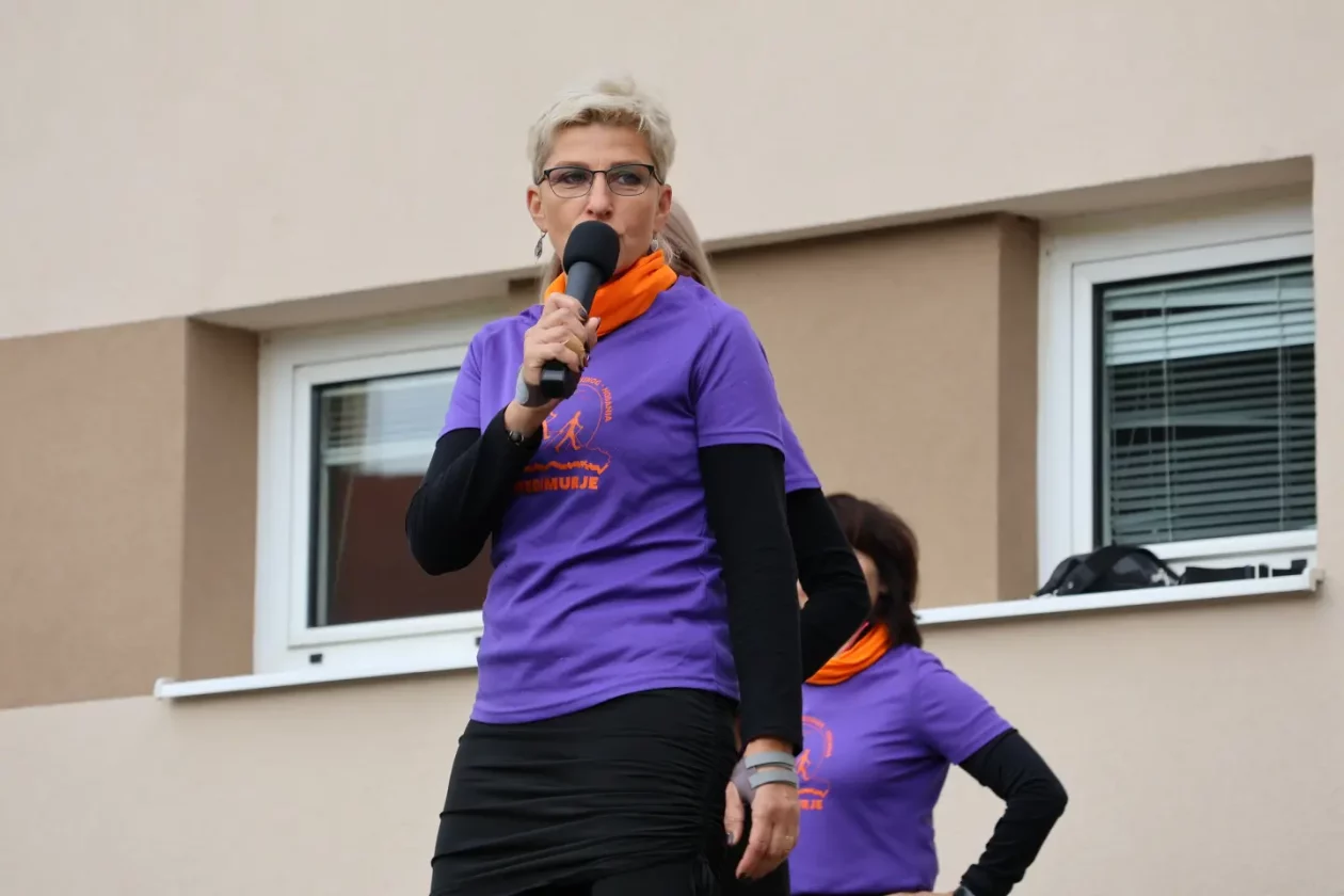 Marijana Vidović, Klub nordijskog hodanja Međimurje, festival, razgibavanje (2) Marijana Vidović, Klub nordijskog hodanja Međimurje, festival, razgibavanje (2)