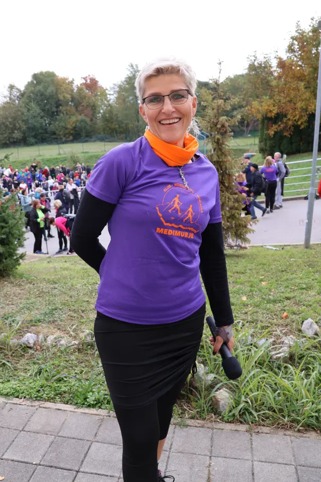 Marijana Vidović, Klub nordijskog hodanja Međimurje, festival, razgibavanje (8) Marijana Vidović, Klub nordijskog hodanja Međimurje, festival, razgibavanje (8)