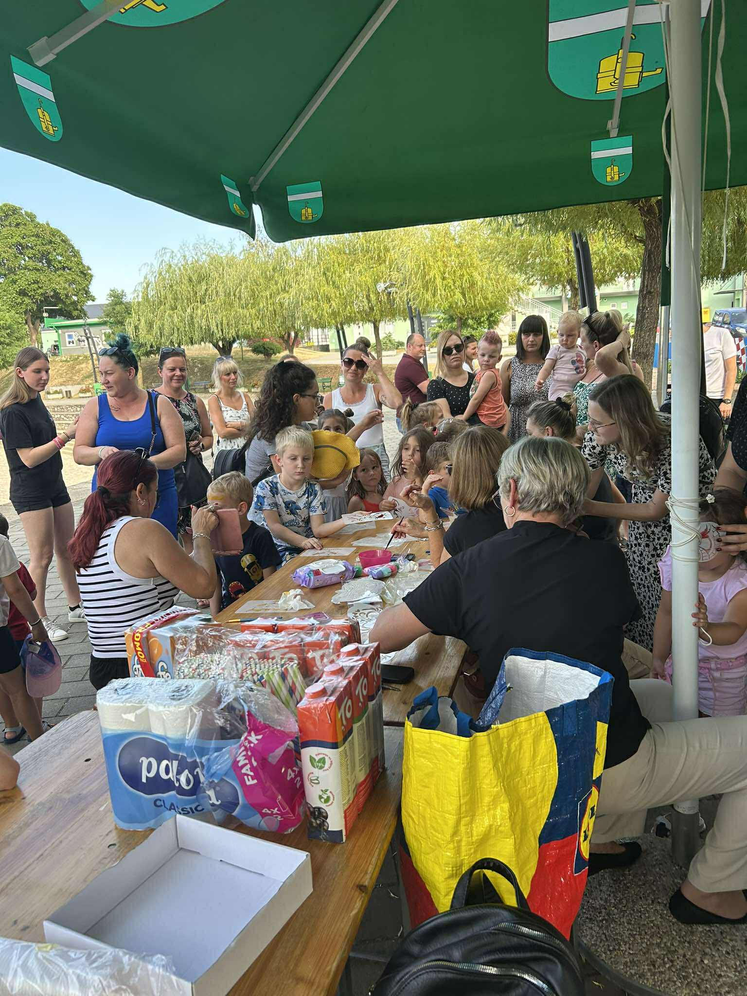 Mašta na šetnici – tri dana igre, boja i blaga! (1) Mašta na šetnici – tri dana igre, boja i blaga! (1)