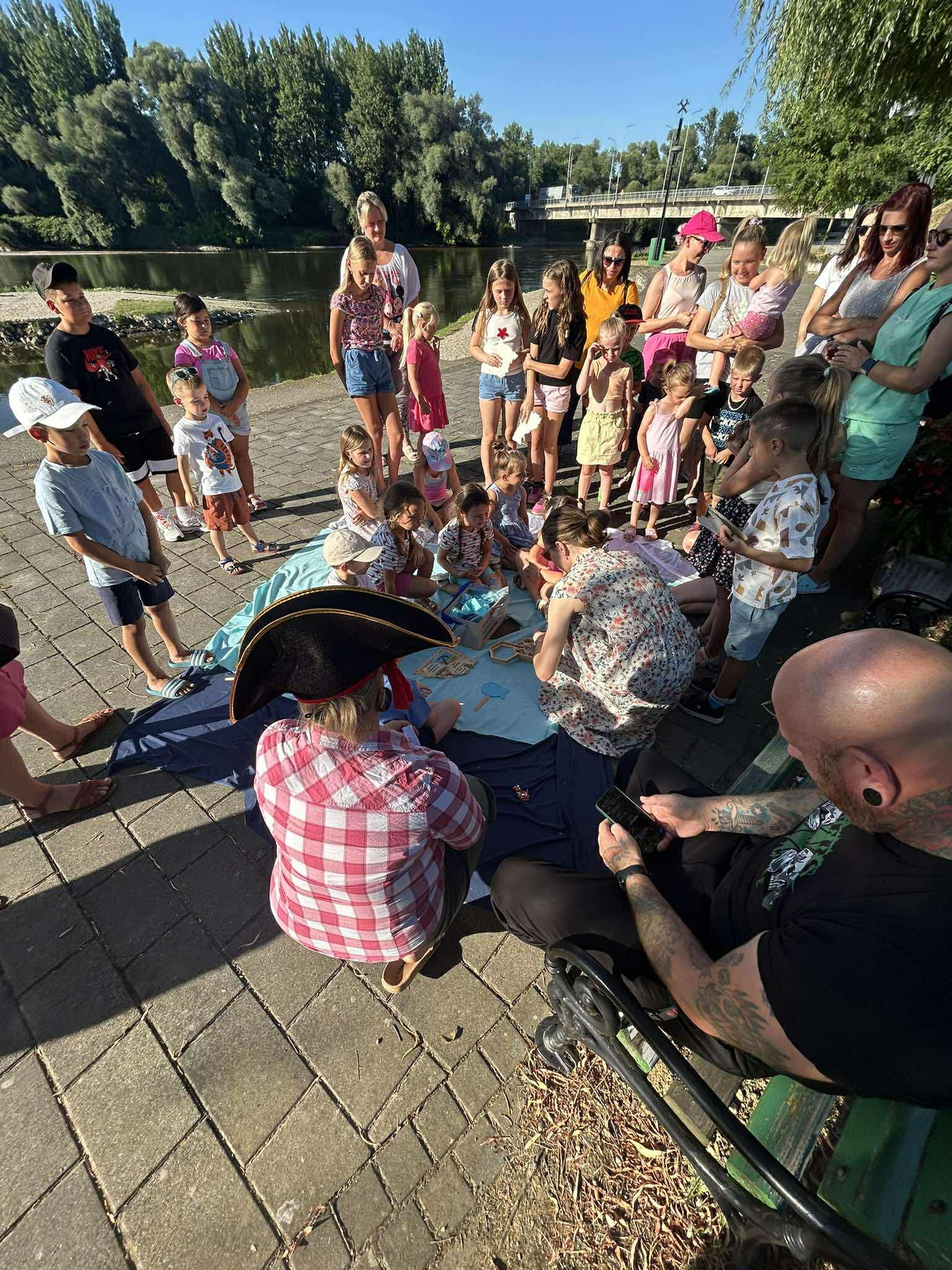 Mašta na šetnici – tri dana igre, boja i blaga! (11) Mašta na šetnici – tri dana igre, boja i blaga! (11)