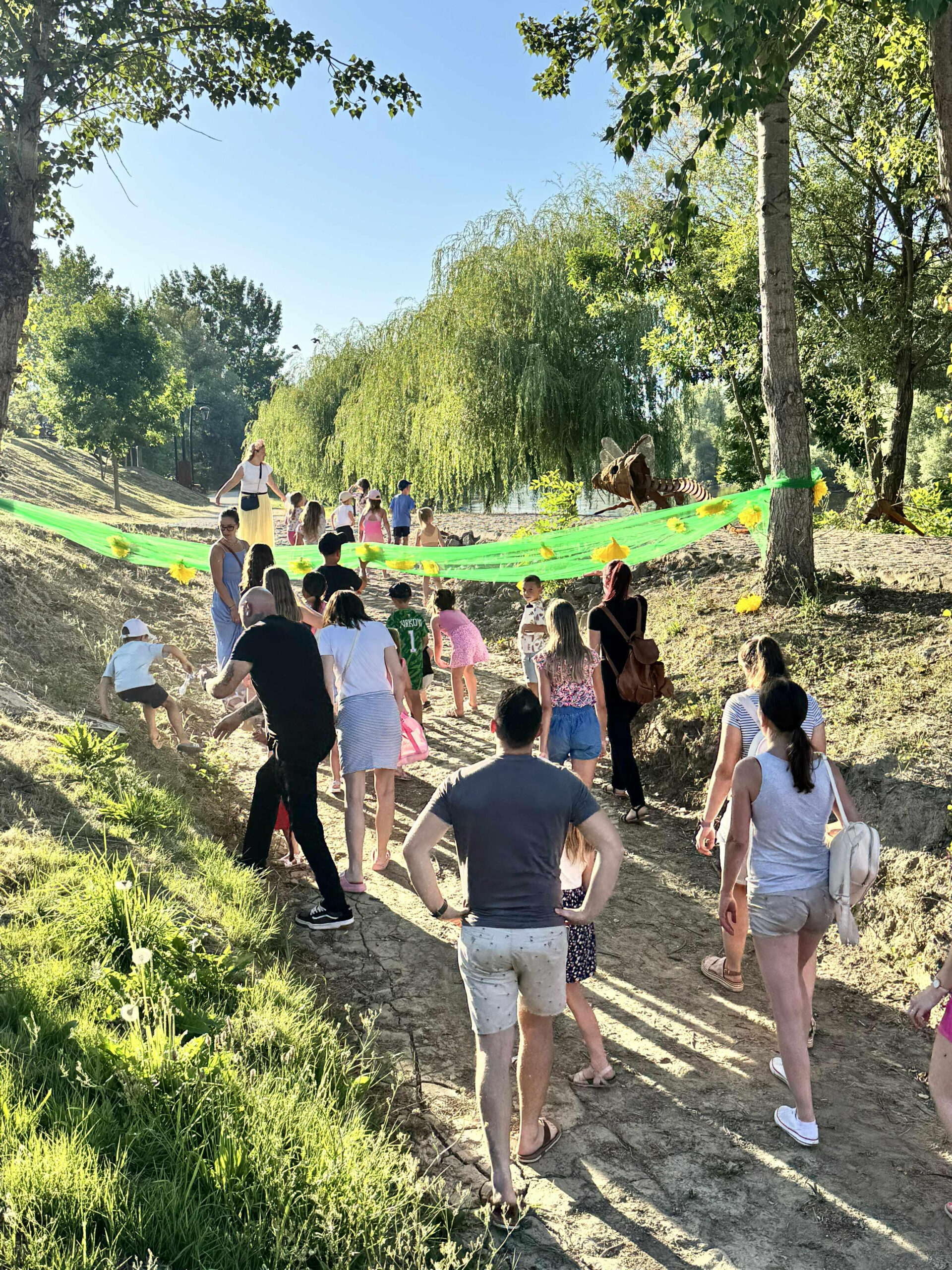 Mašta na šetnici – tri dana igre, boja i blaga! (15) Mašta na šetnici – tri dana igre, boja i blaga! (15)